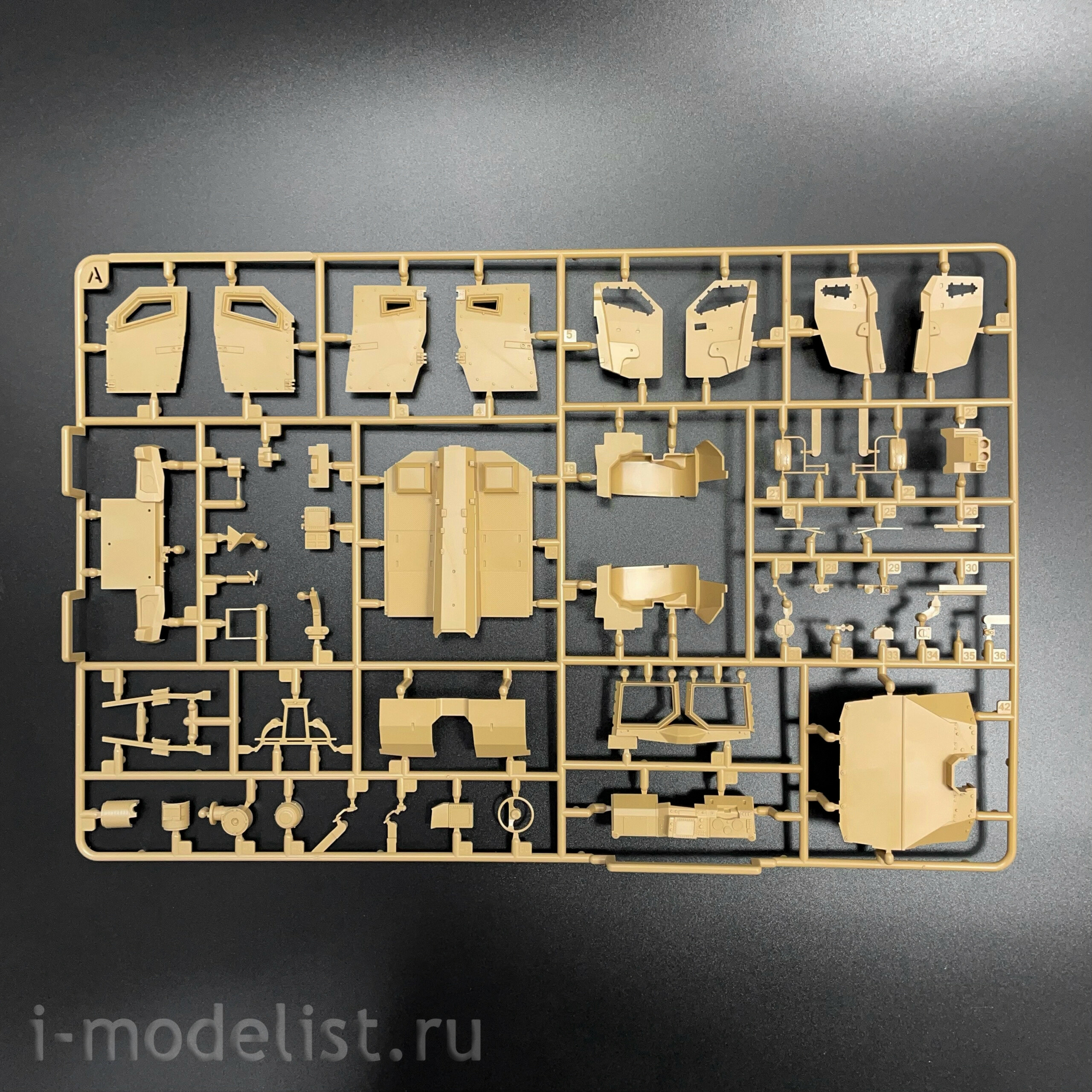 RM-5116 Rye Field Model 1/35 Бронеавтомобиль M1279 JLTV Utility (UTL)