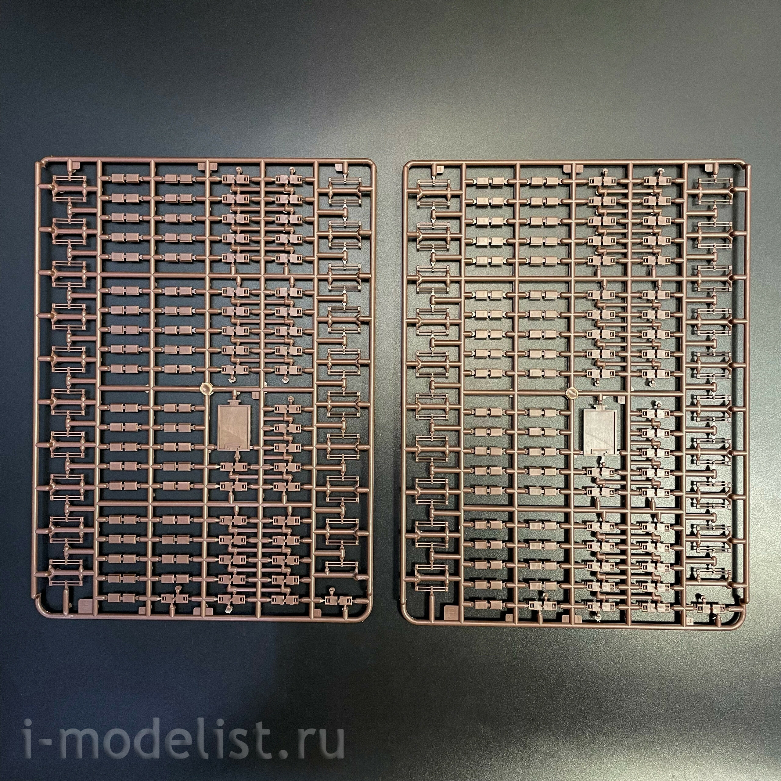 35A062 Amusing Hobby 1/35 Notмецкий танк Leopard 2 A-RC 3.0