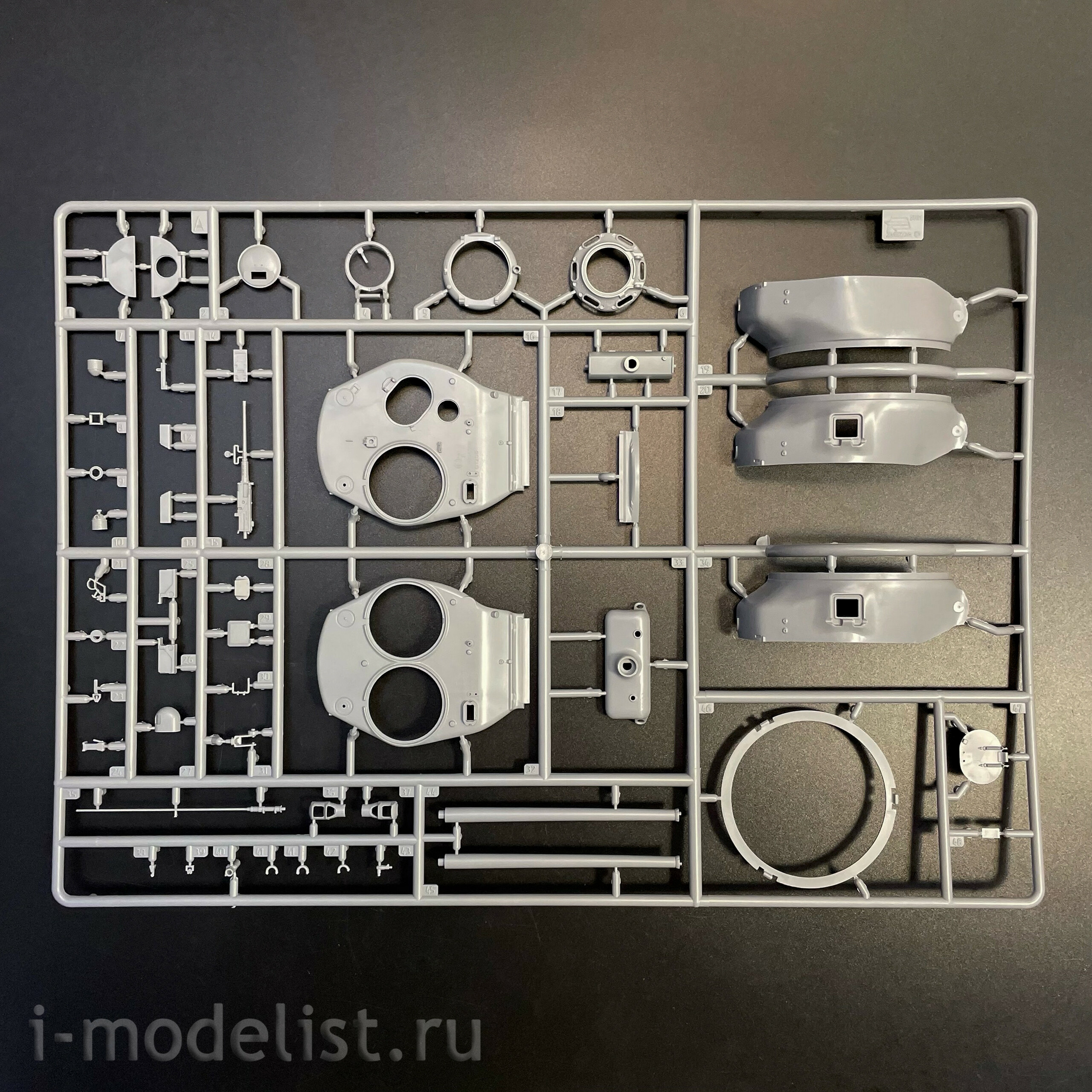 3645ГП Zvezda 1/35 Герои Победы. Американский средний танк М4А2 (76) W «Шерман»