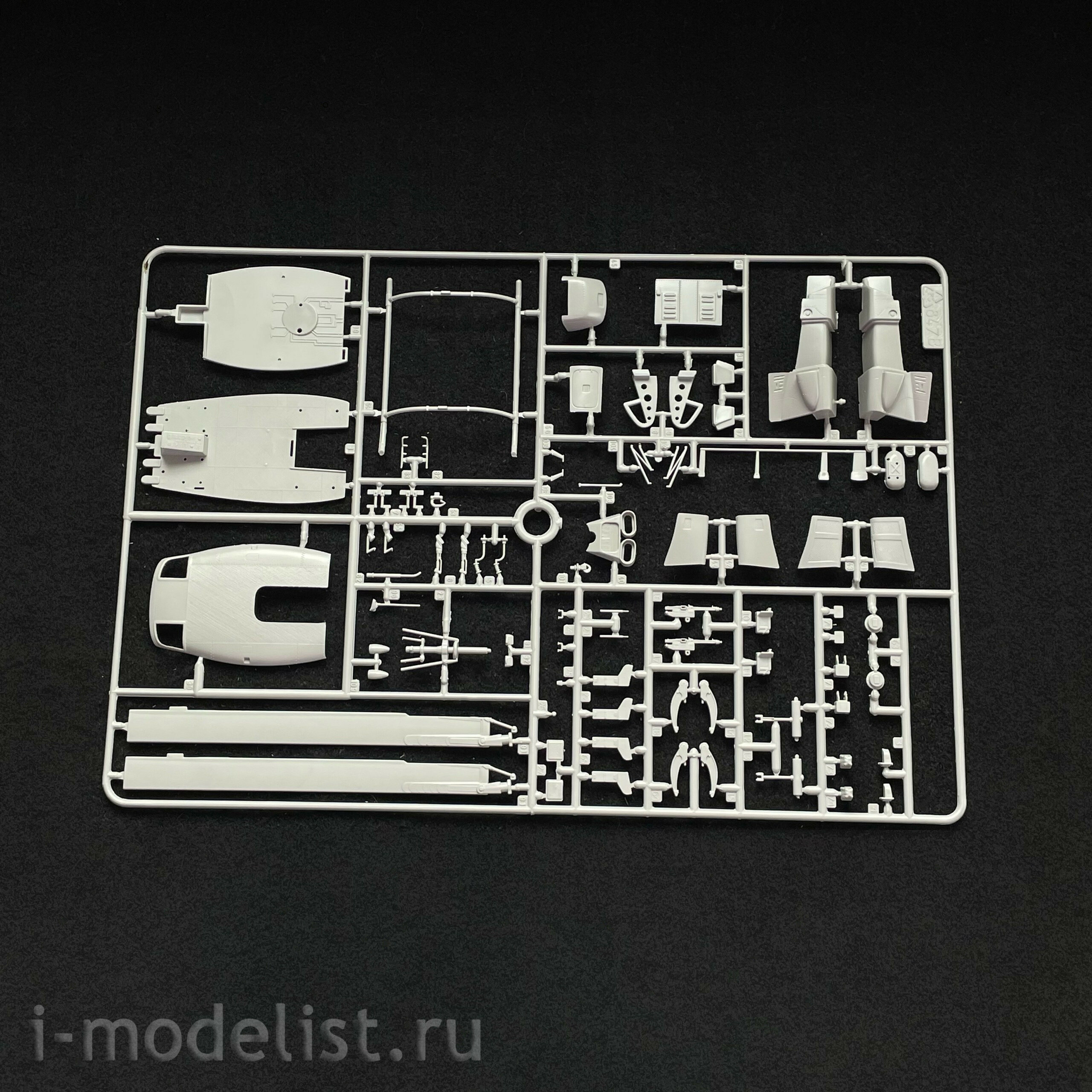 2692 Italeri 1/48 Bell AB 212 / UH-1N