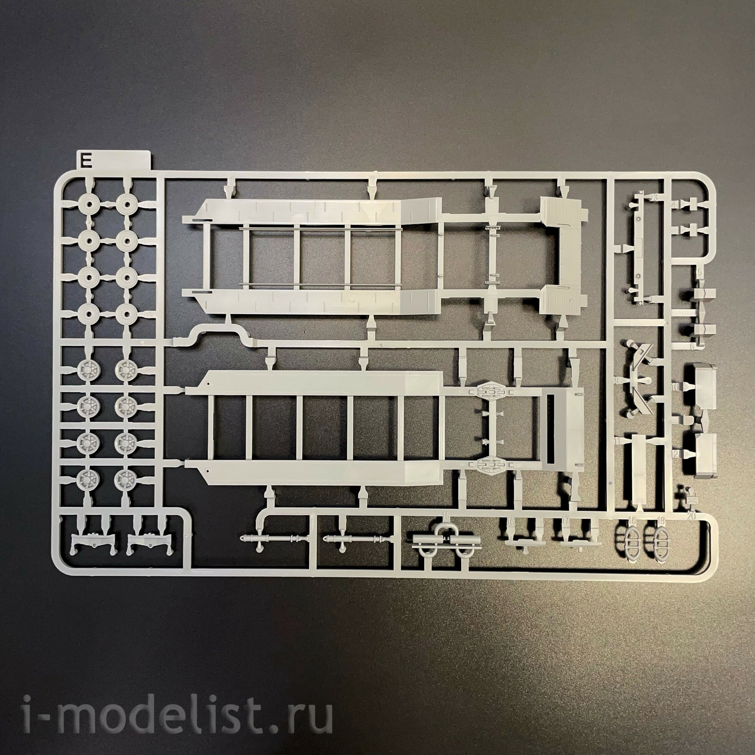 5004 Takom 1/72 Российский грузовик -537G с полуприцепом -5247G