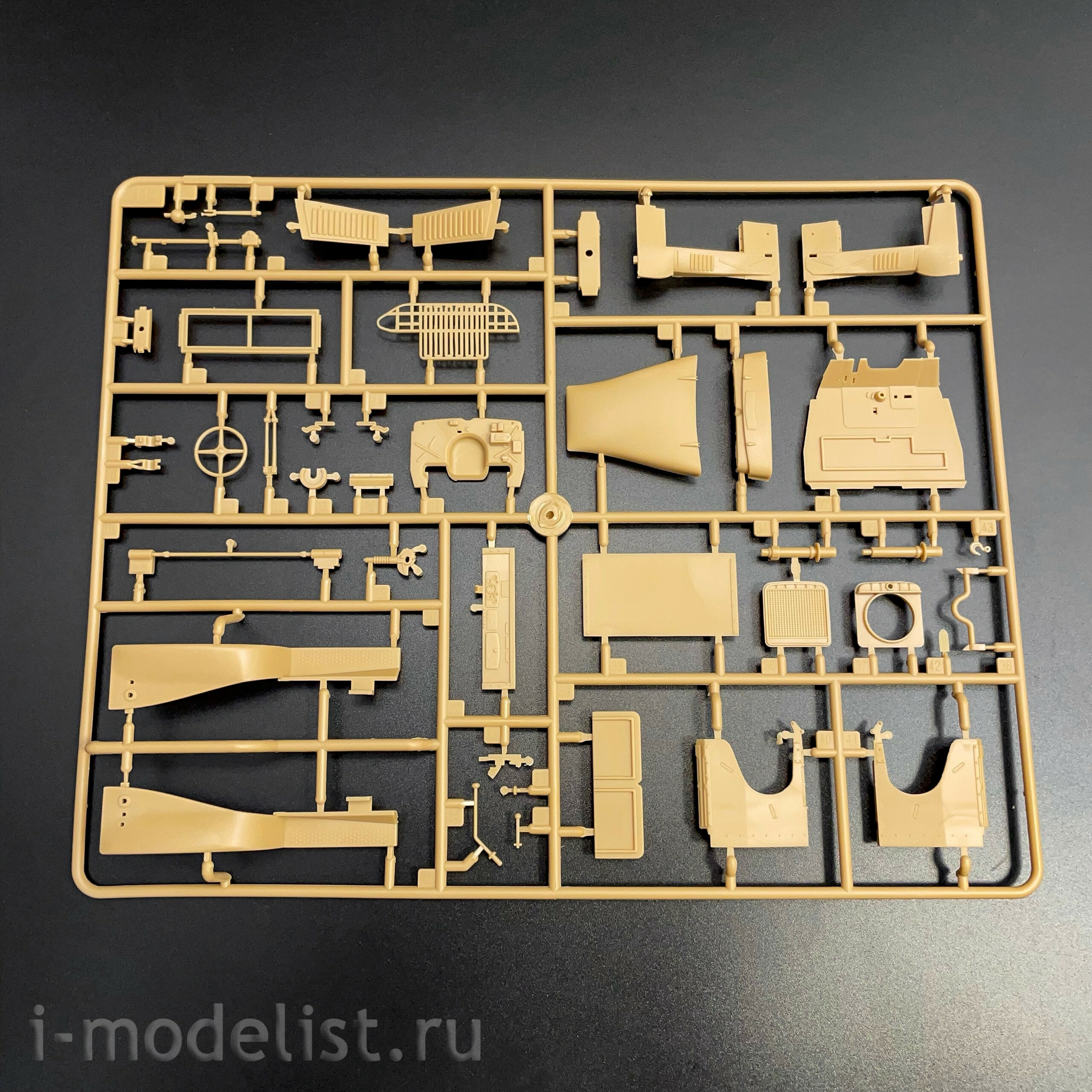 63567 I Love Kit 1/35 Американская версия башенного пулемета CCKW-352 и 105-мм гаубицы M2A1