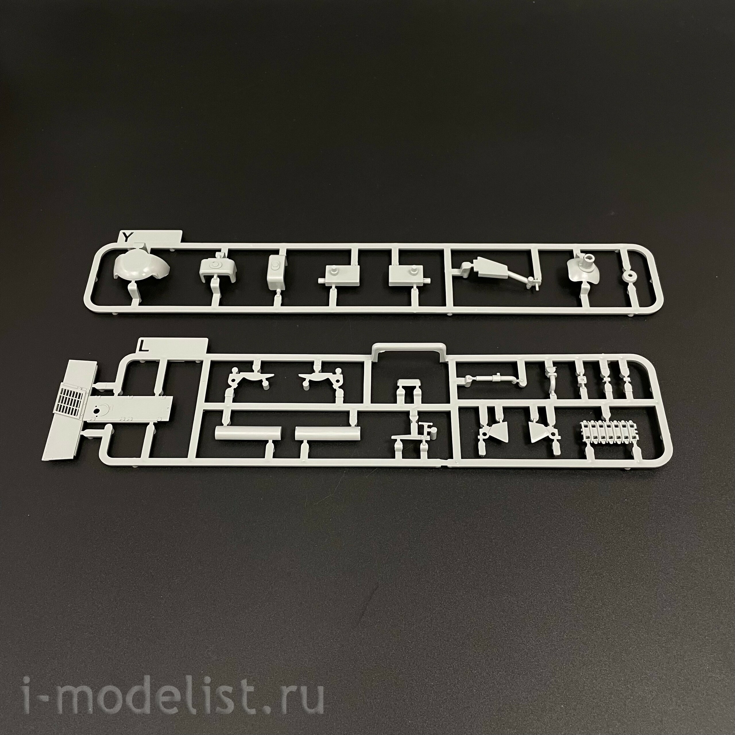 2171X Takom 1/35 German self-propelled gun Jagdpanzer 38(t) Hetzer (intermediate) Limited Series (without interior)