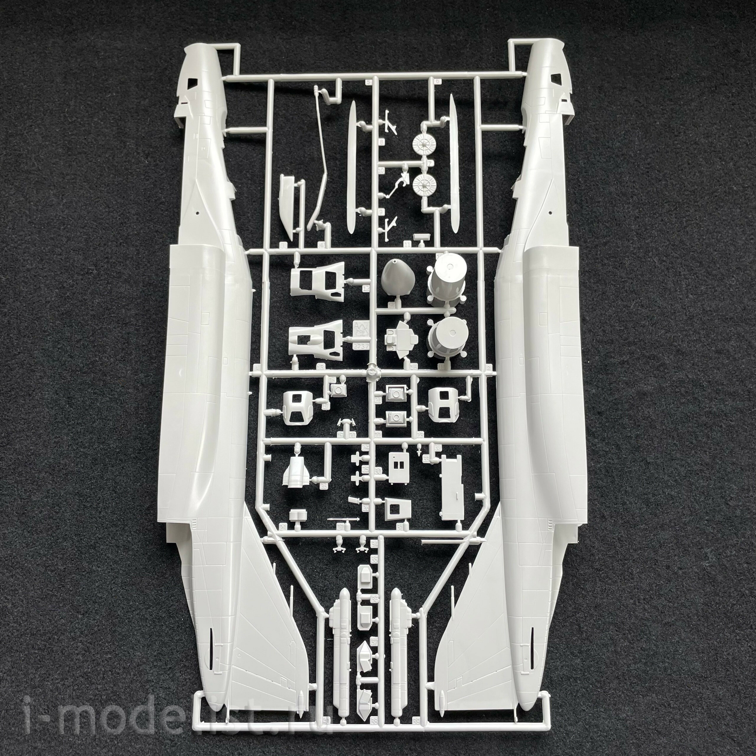 2818 Italeri 1/48 RF-4E Phantom II Aircraft