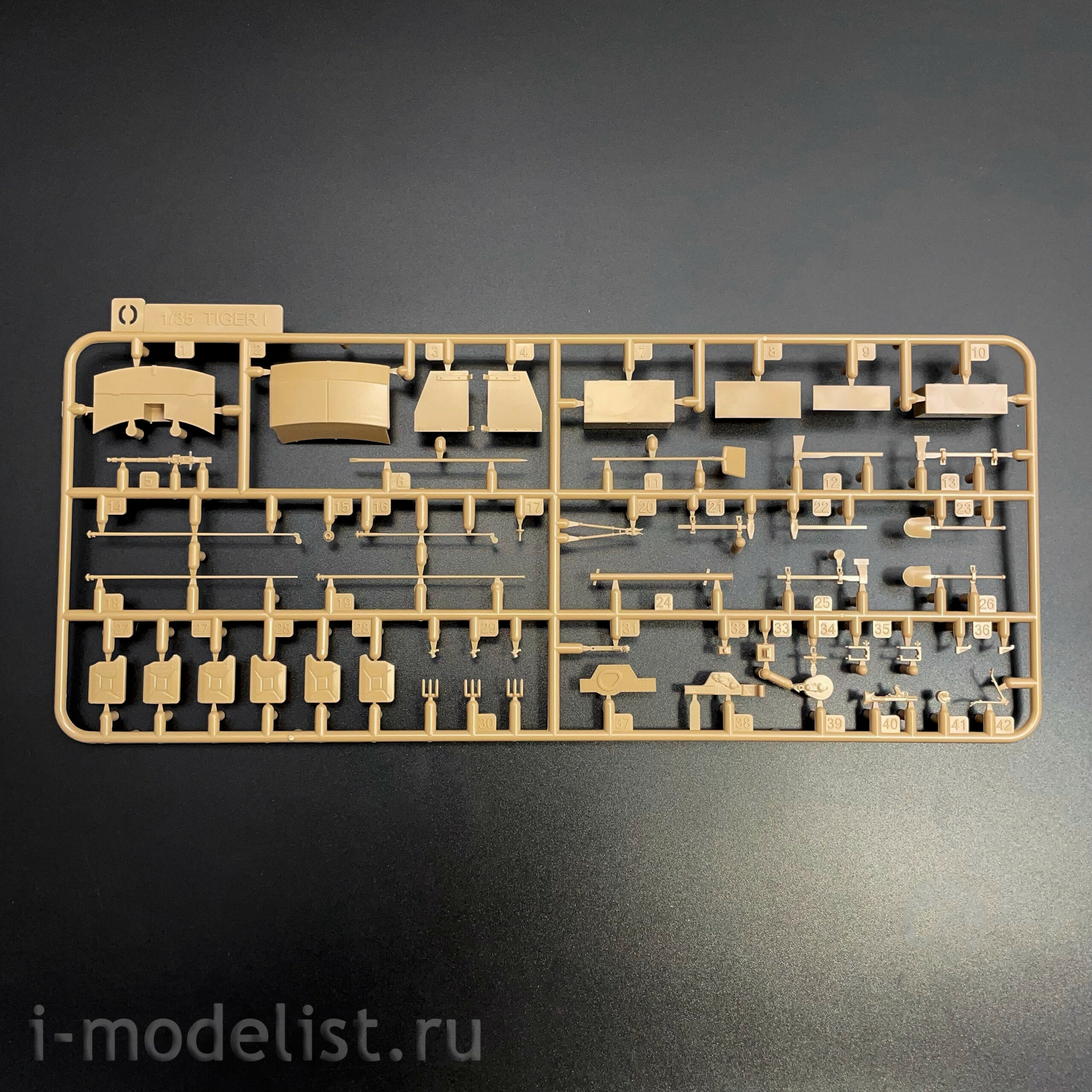 RM-5131 Rye Field Model 1/35 Pz.Kpfw. VI Ausf. E Tiger I ранний (Upgrade-версия с полным интерьером)
