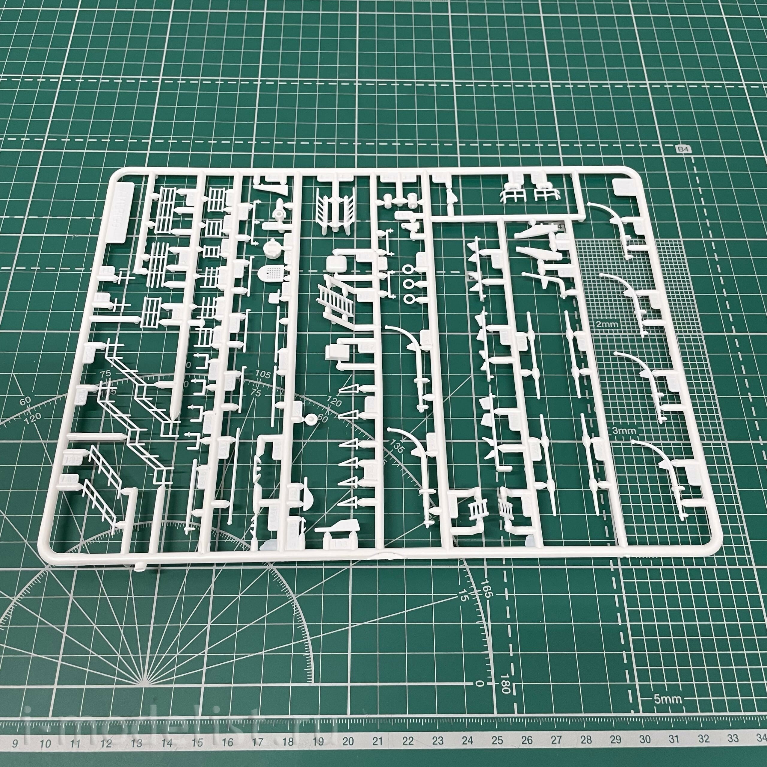 115060 Modeler 1/150 Ship 