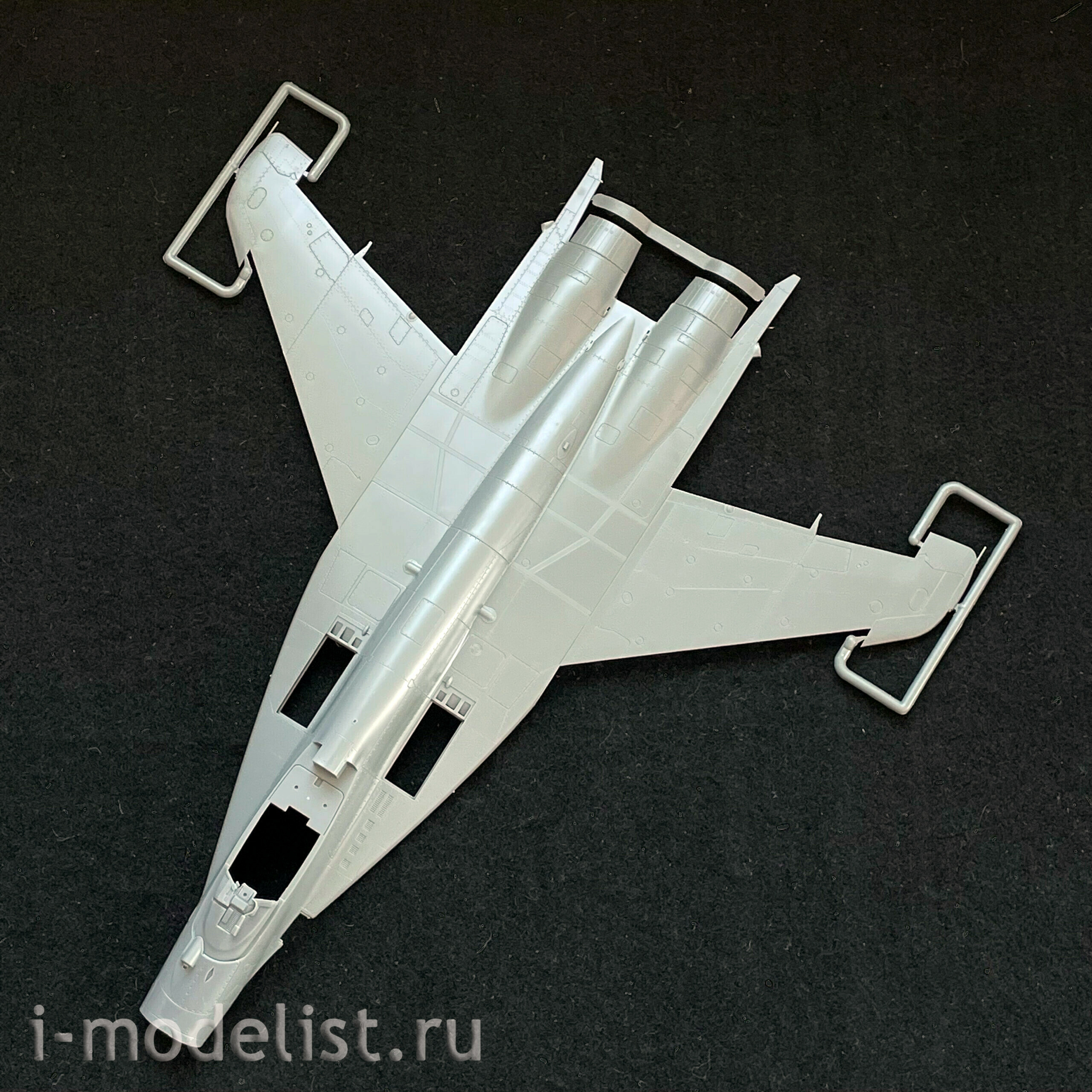 L4813 Great Wall Hobby 1/48 Soviet frontline fighter M-29 9-13 Fulcrum C