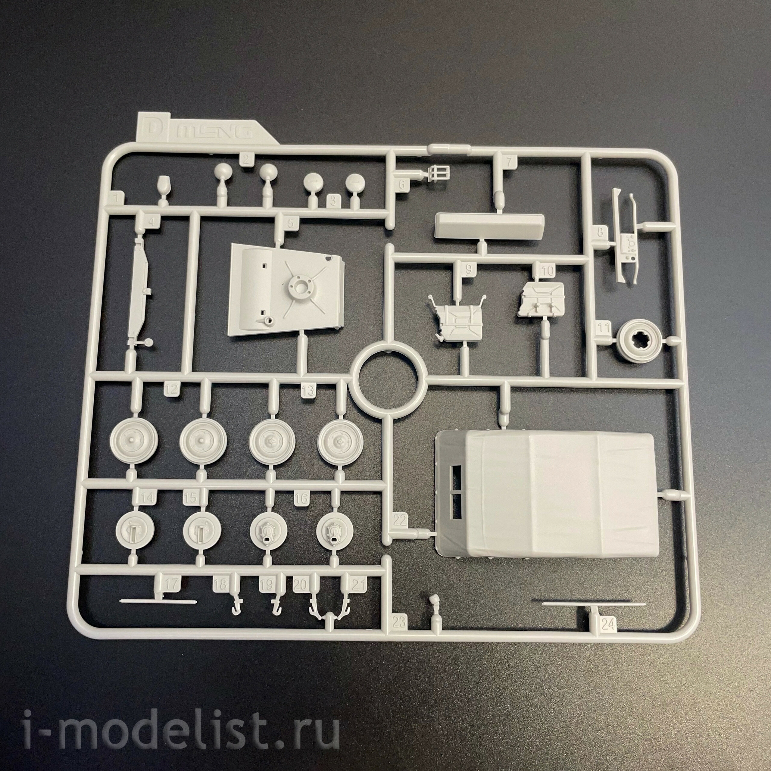 VS-016 Meng 1/35 Notмецкий автомобиль Pkw.K1 Type 82 (Восточный фронт)