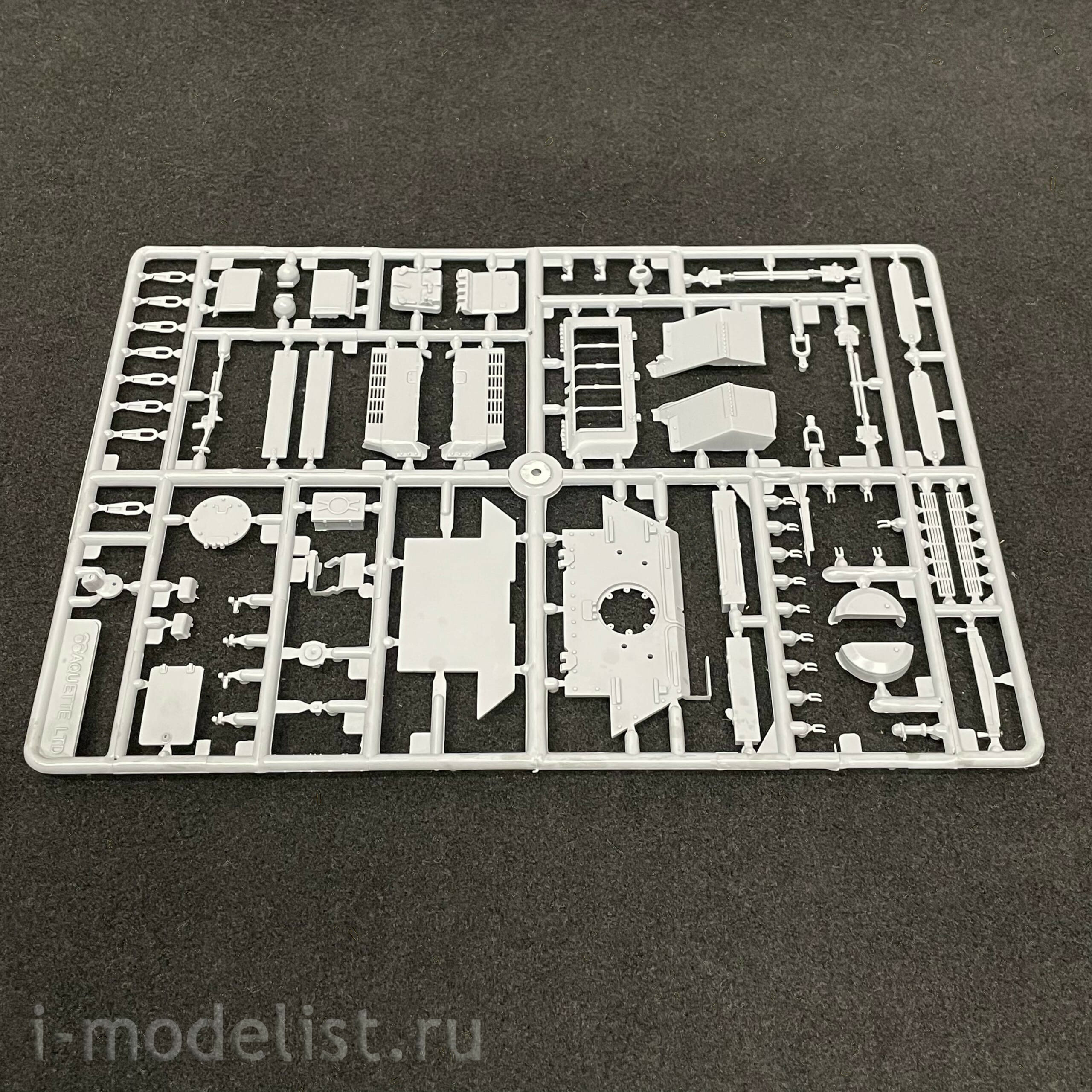 3505 Maket 1/35 Tank 34/85 1943 year of manufacture