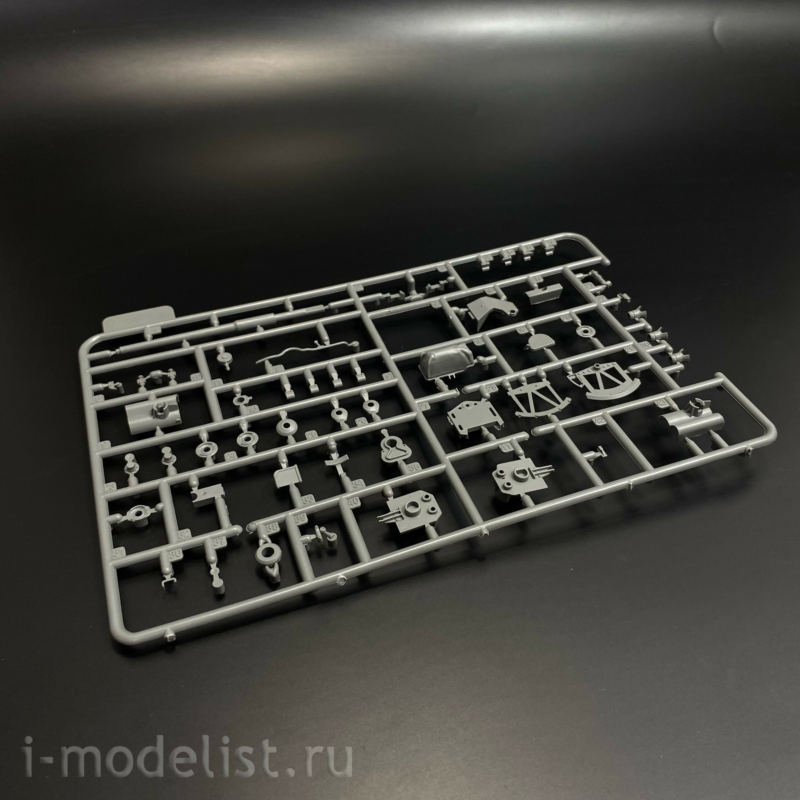 BT-045 Border Model 1/35 StuH 42 Ausf. G (раннее производство) с полным интерьером