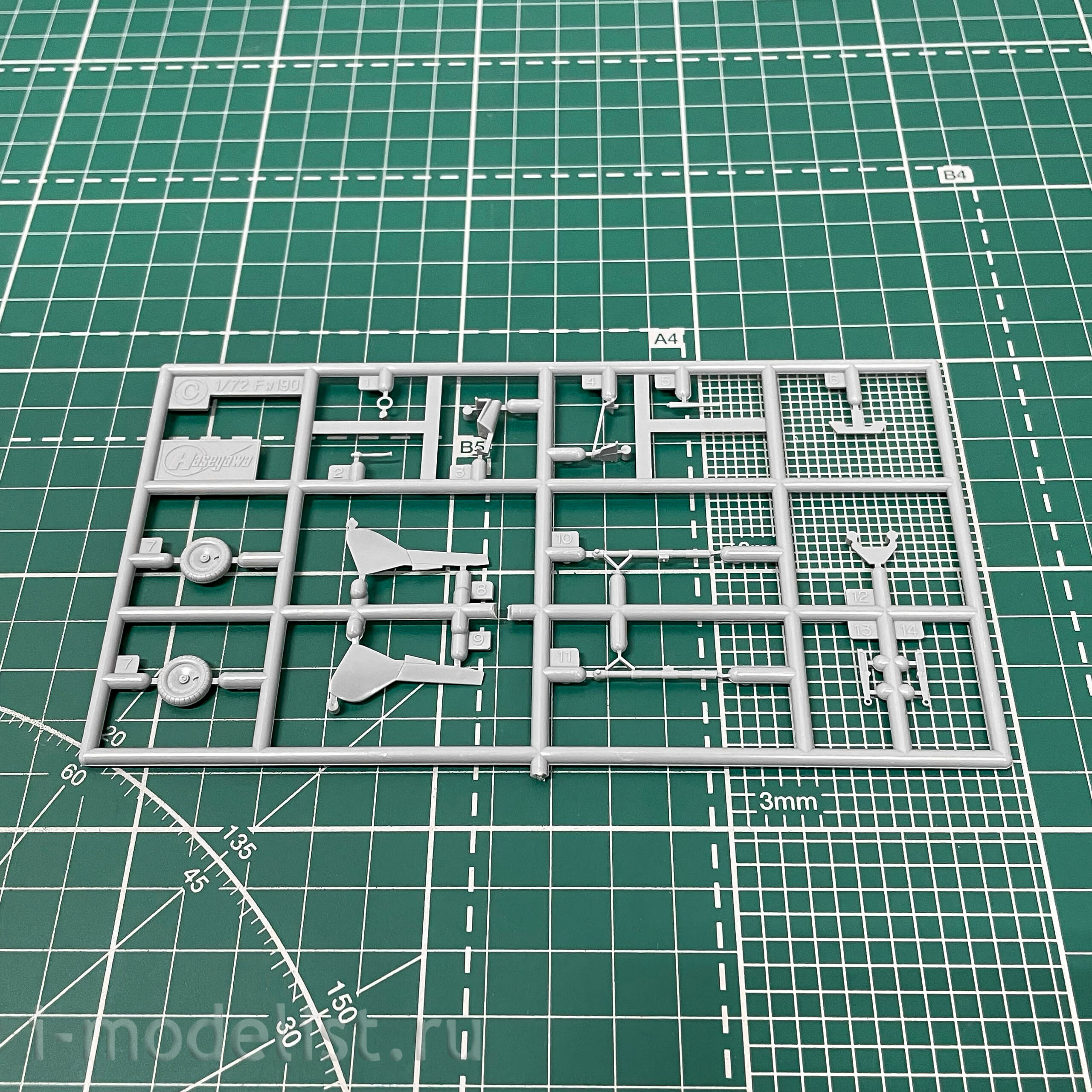 02193 Hasegawa 1/72 Aircraft Ta.154 A-1 and Fw-190A-8
