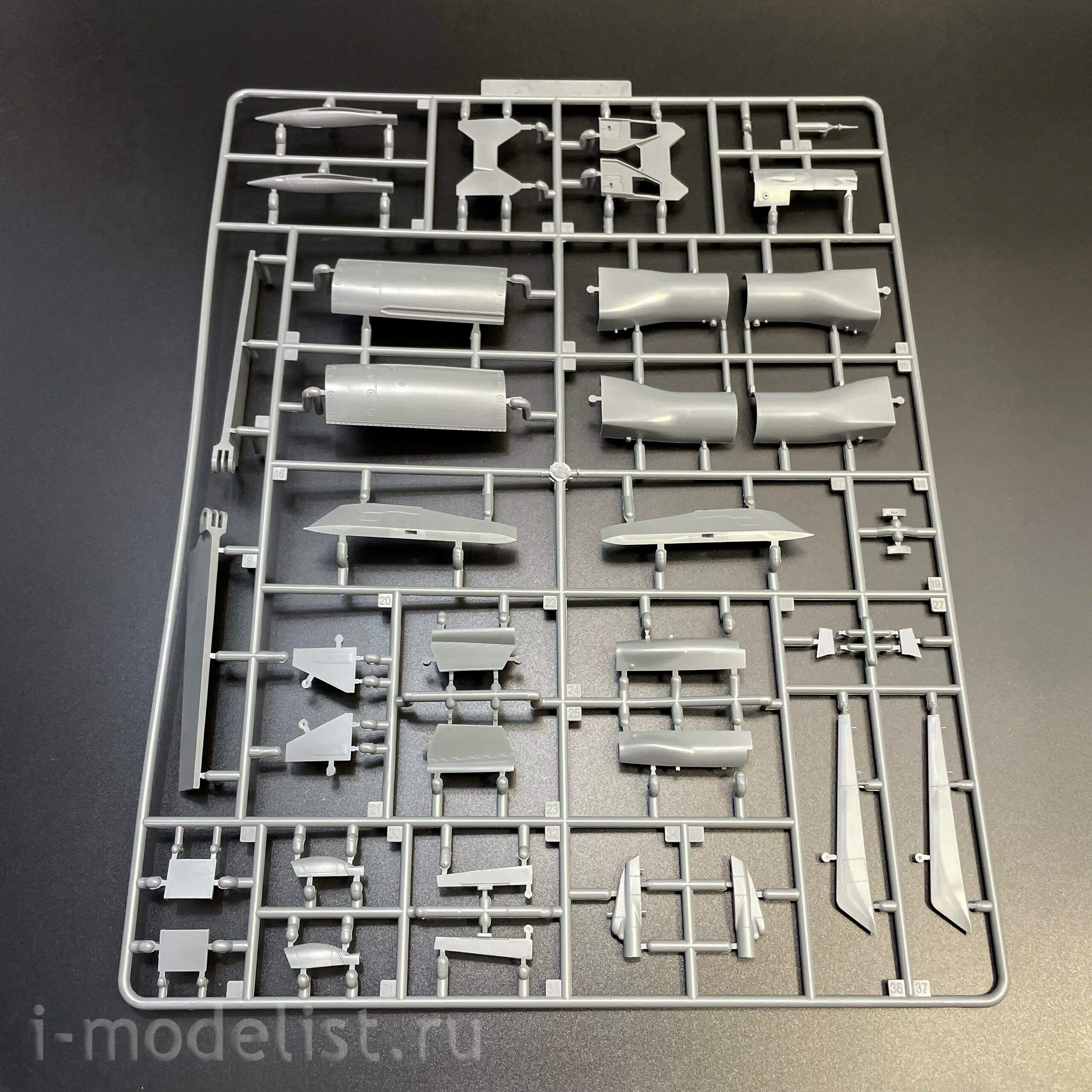 L4834 Great Wall Hobby 1/48 Истребитель-перехватчик F-14D Tomcat