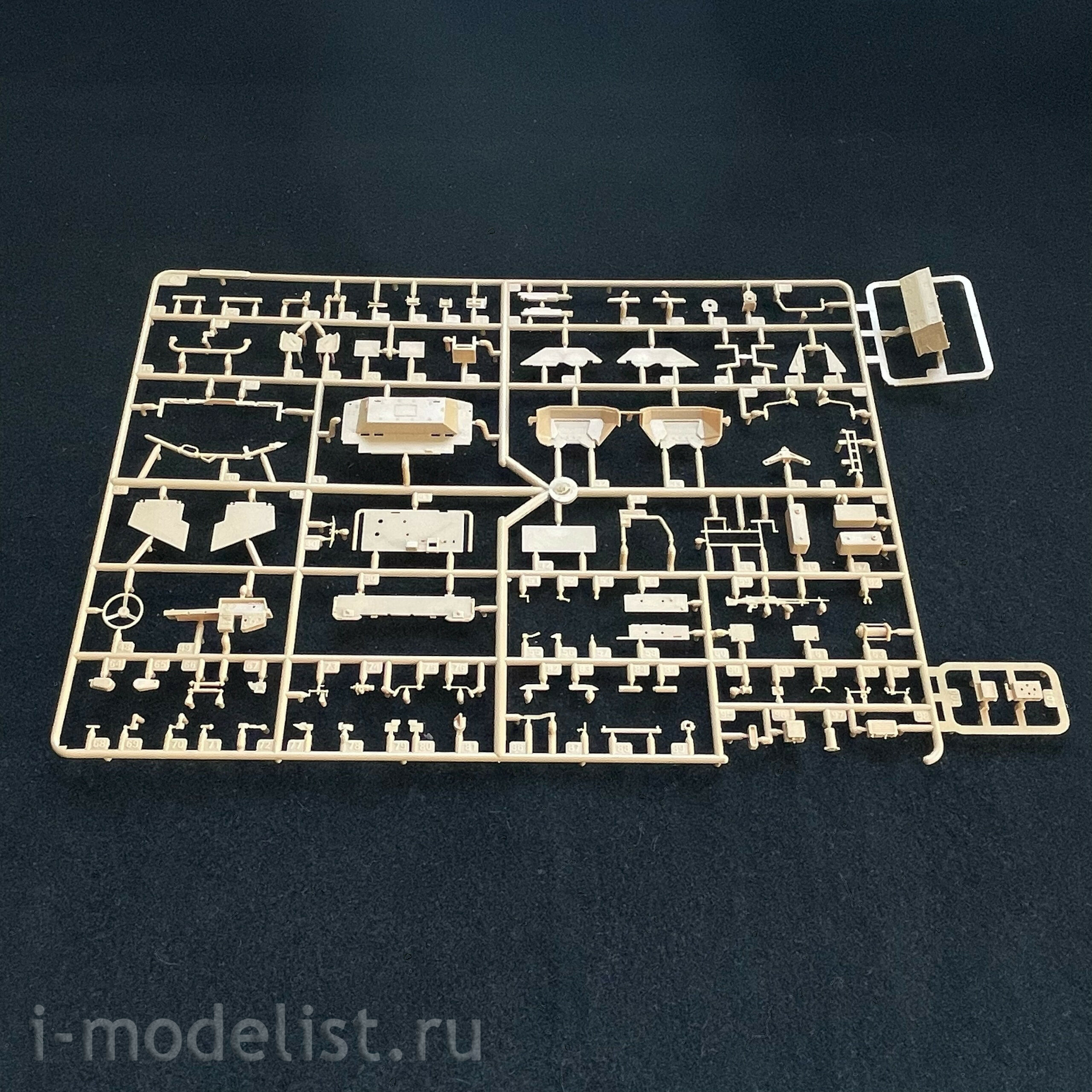 84522 HobbyBoss 1/35 Armored Car Coyote TSV