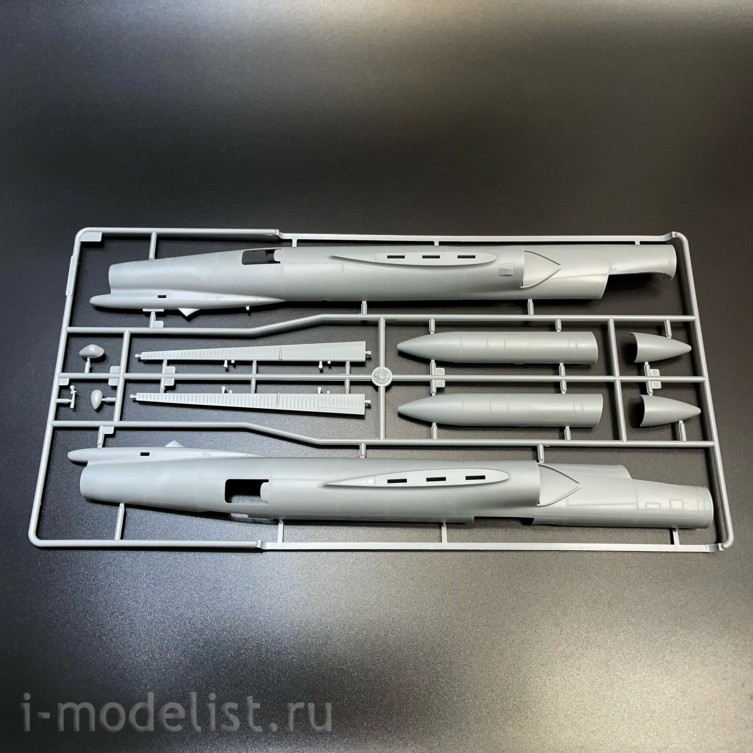 81785 HobbyBoss 1/48 Американский высfromный самолёт-разведчик U-2S 