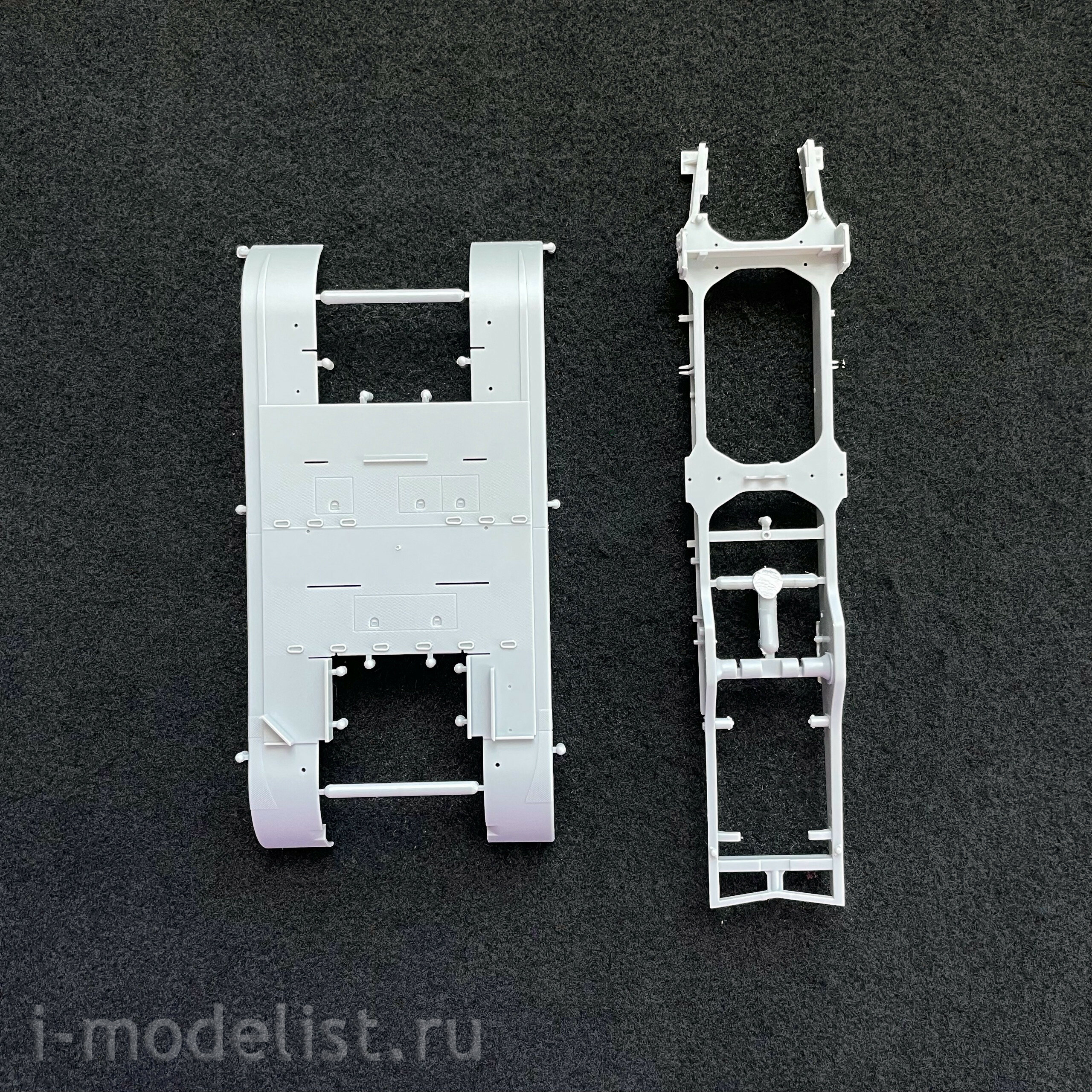 Dragon 1/35 6466 Sd.Kfz.7 8t Half-Track Initial Production