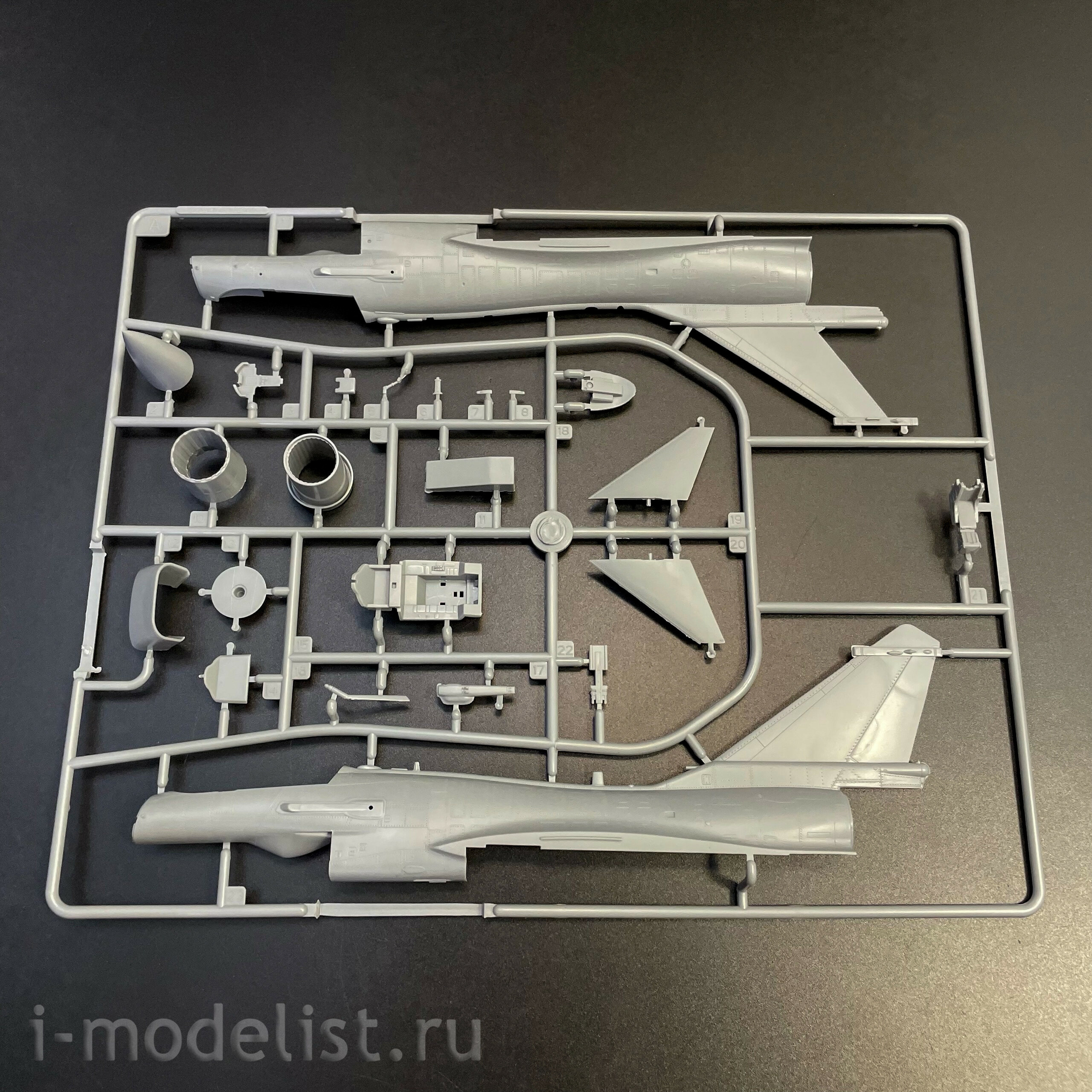 01698 Т$ач 1/72 Китайский истребитель J-10C