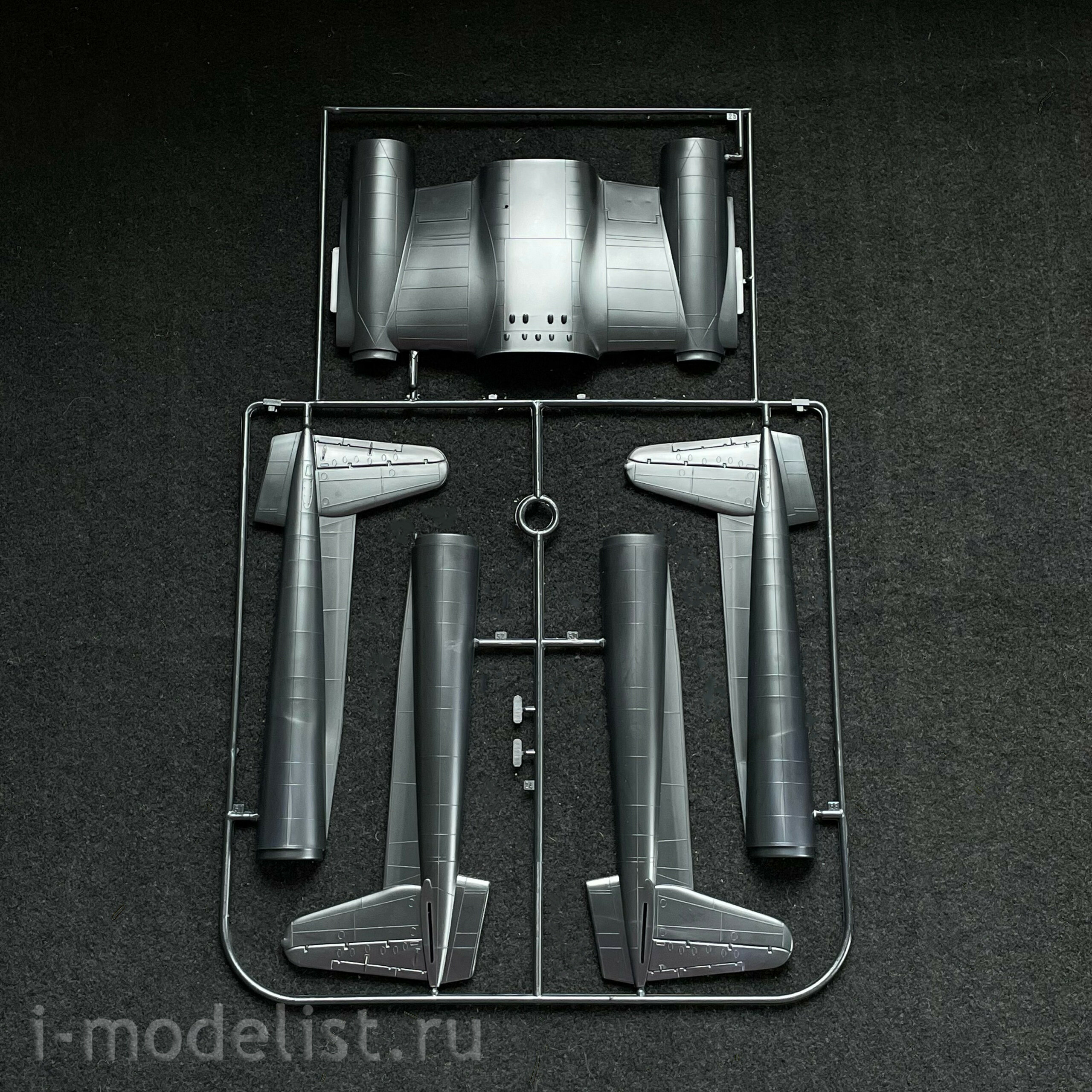 1468 Italeri 1/72 AC-119K Stinger Aircraft