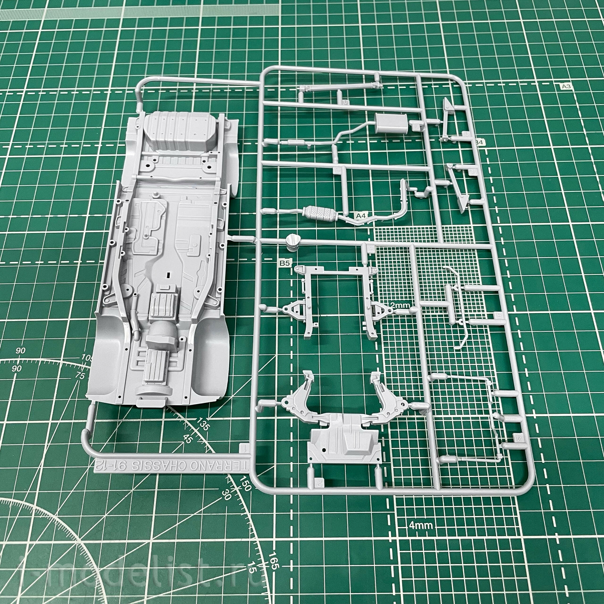 05708 Aoshima 1/24 Nissan Terrano V6-3000 R3M '91