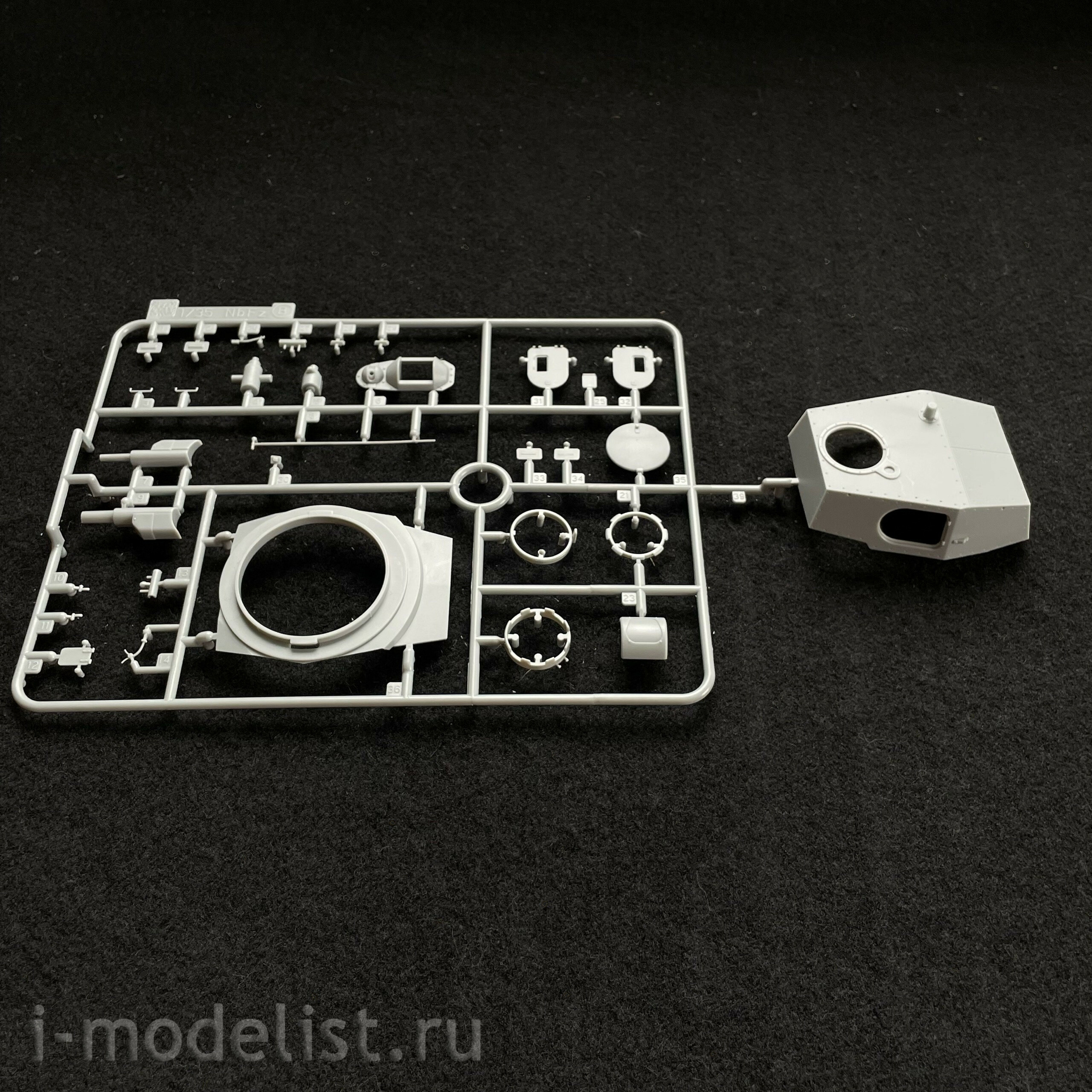 6968 Dragon 1/35 Tank Neubau-Fahrzeug