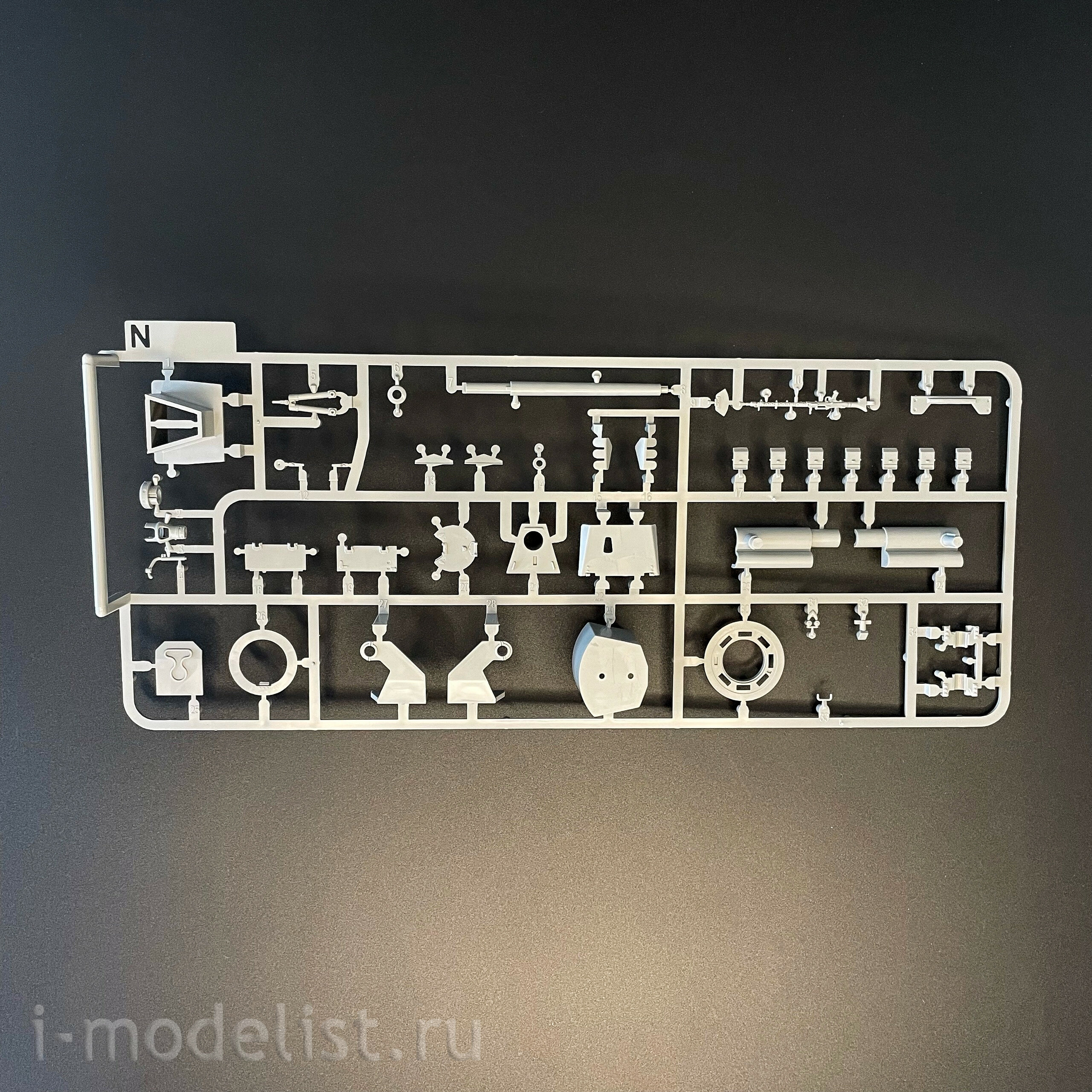 8006 Takom 1/35 Штурмовая гаубица Sd.Kfz StuH 42 & StuG III Ausf. G поздний (2 в 1)