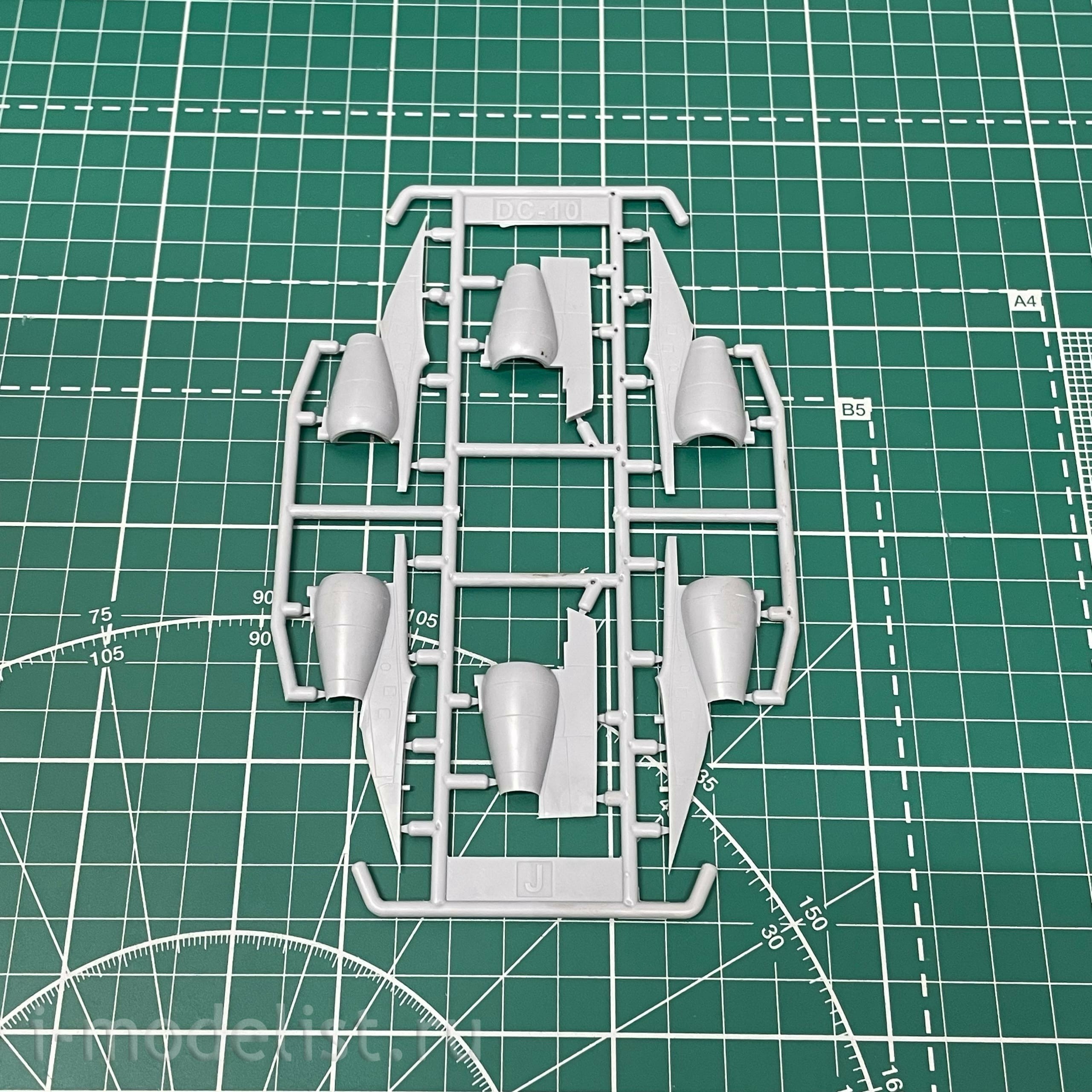 144121 Orient Express 1/144 DC-10-30 Airliner