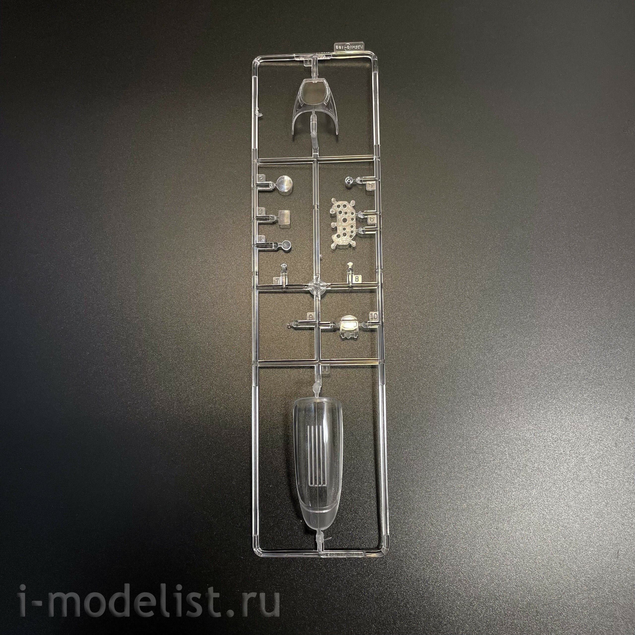02207 Trumpeter 1/32 Soviet M-19S Farmer C Fighter