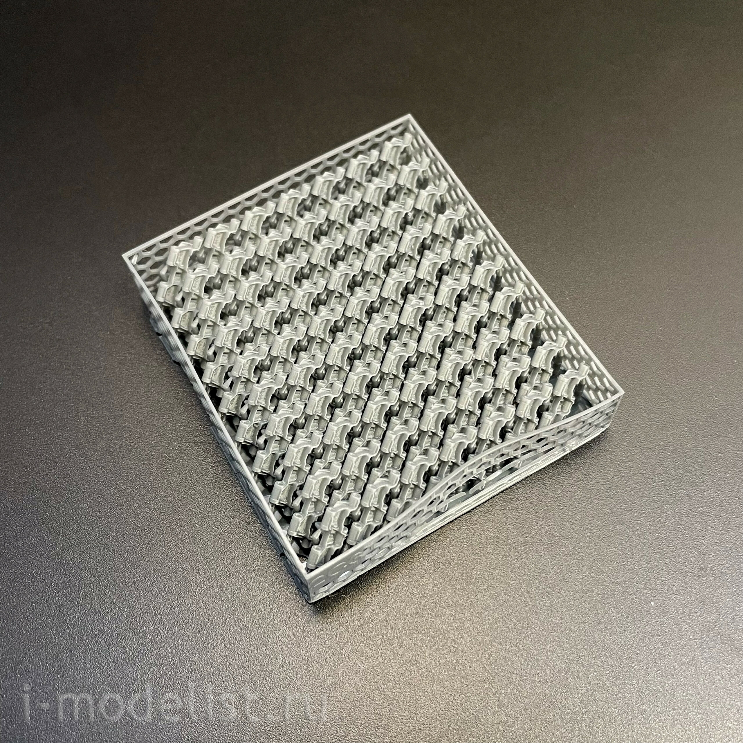 TL35033 GE Models 1/35 Траки 2С3 
