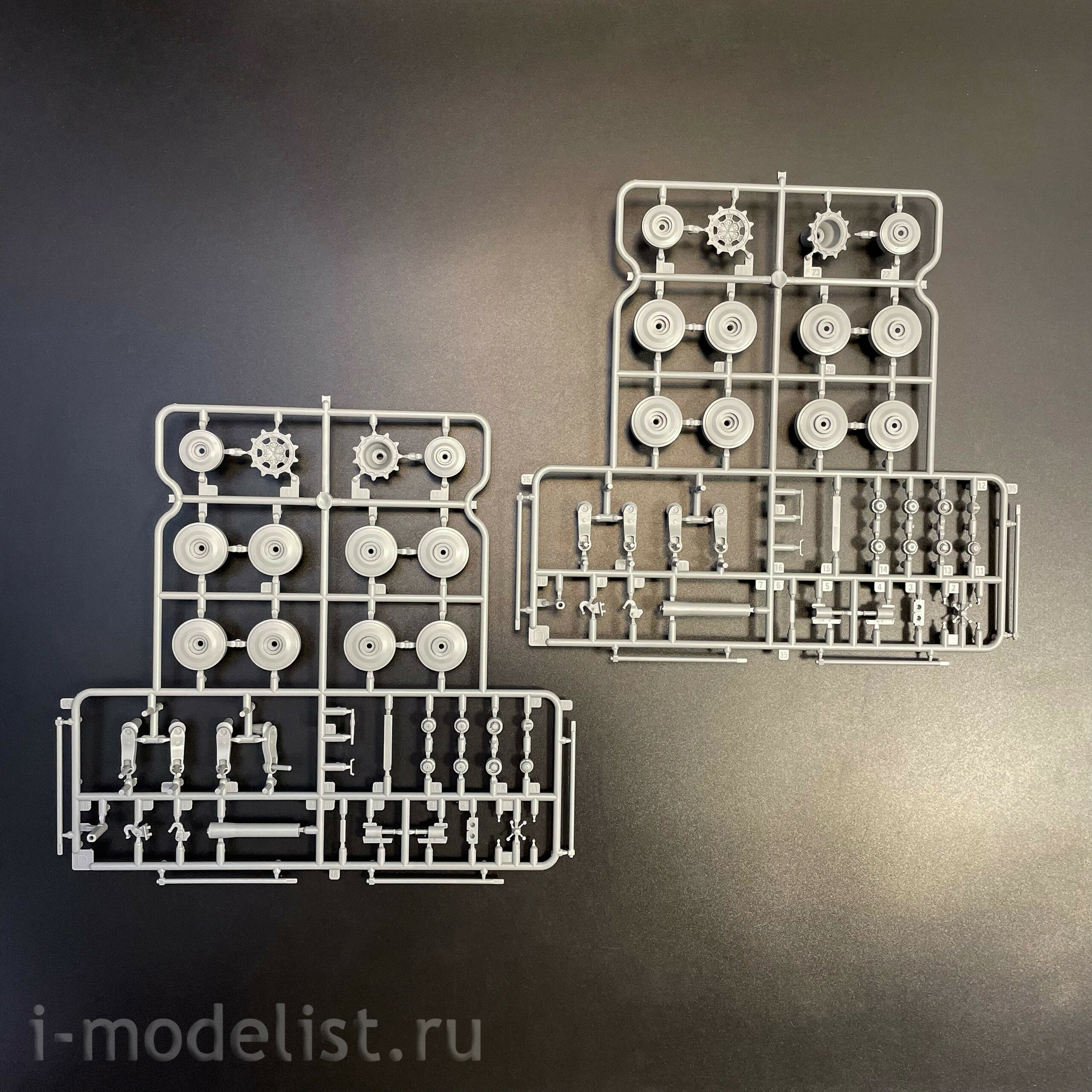 35A065 Amusing Hobby 1/35 Notмецкий основной боевой танк Panther KF51U
