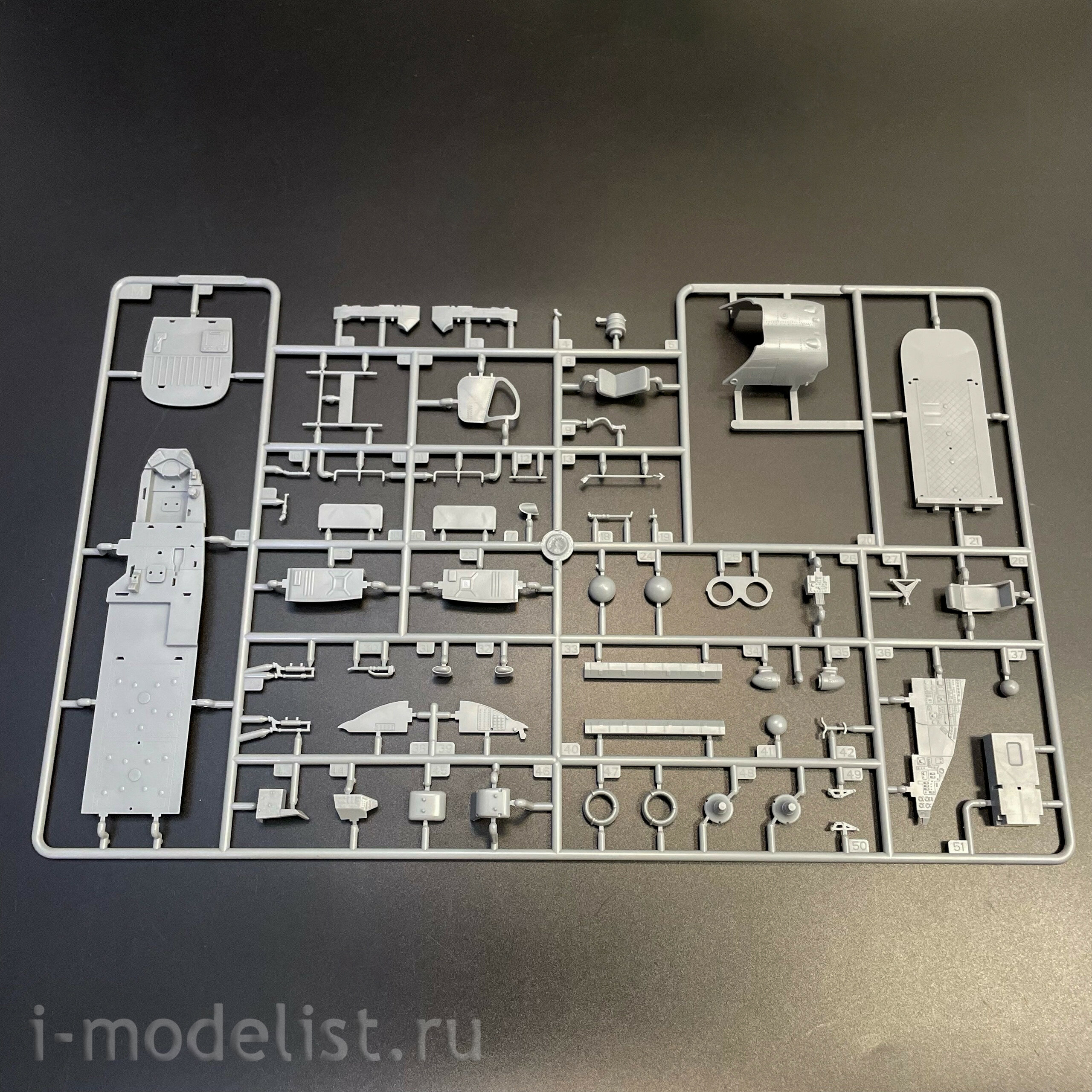 05830 Т$ач 1/48 Российский вертолёт Ми-35М Hind-E
