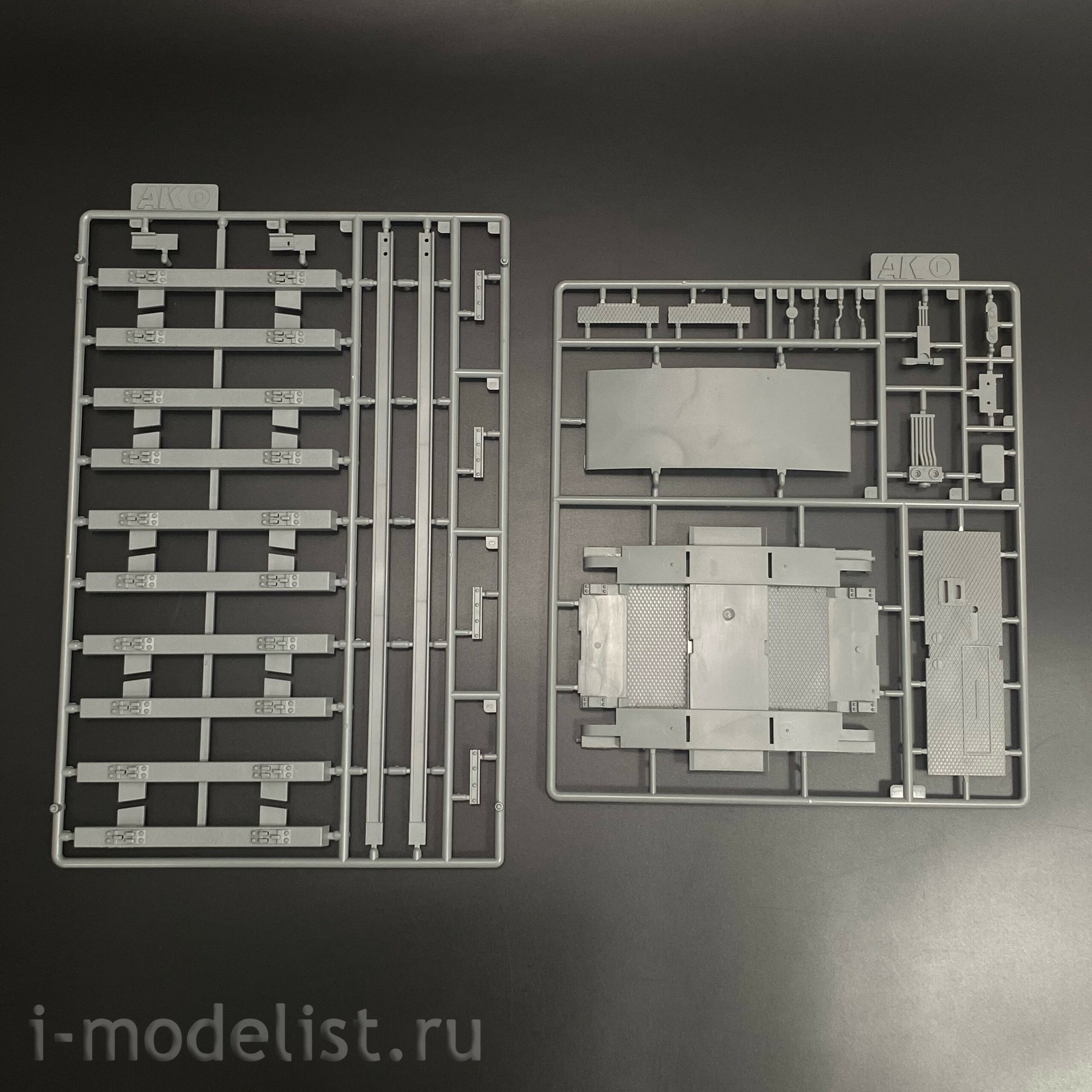 AK35009 AK Interactive 1/35 Маневровый локомfromив Automotore FS 206/207/208 Sogliola