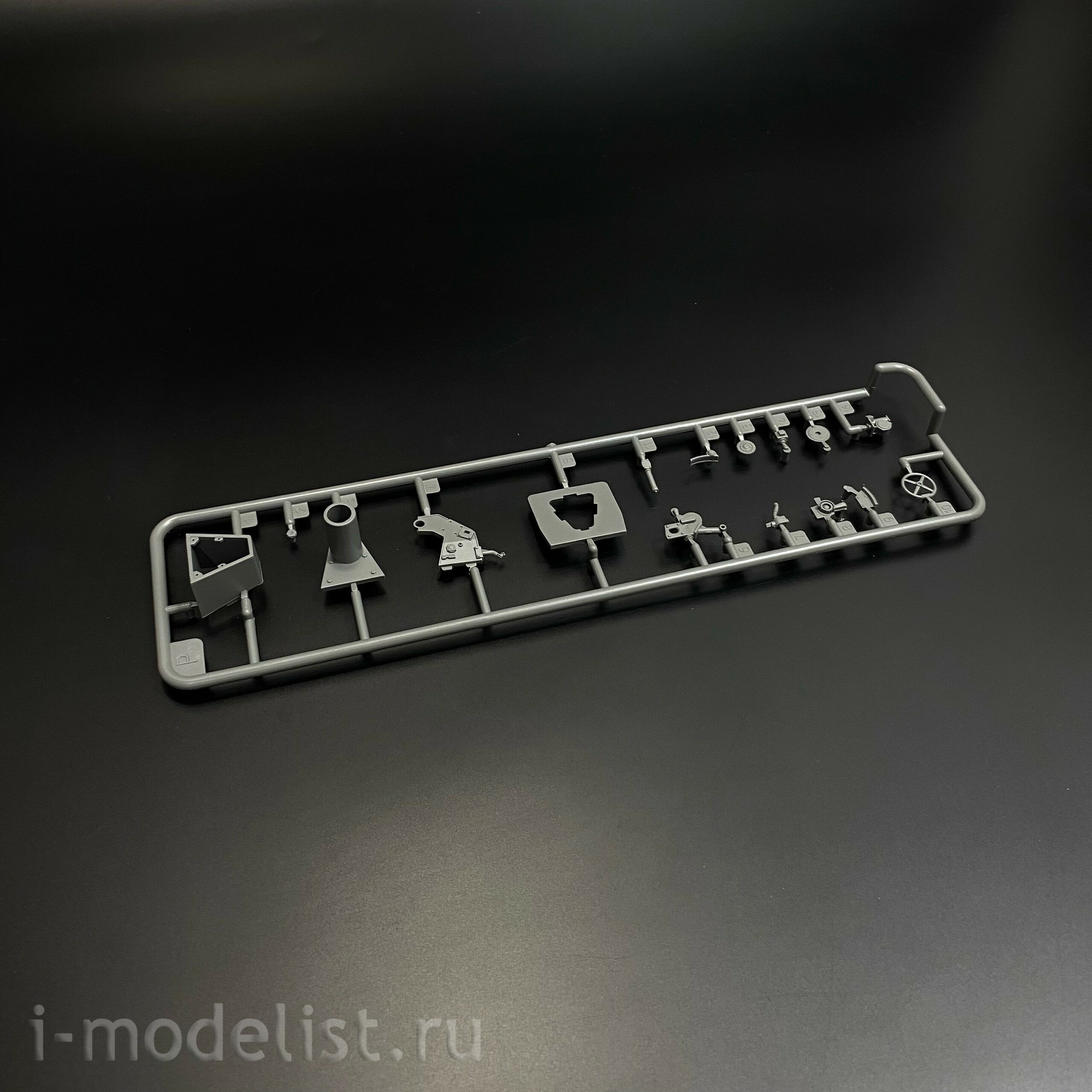 BT-036 Border Model 1/35 Notмецкая САУ StuH 42 Ausf. G (Поздняя) с полным интерьером