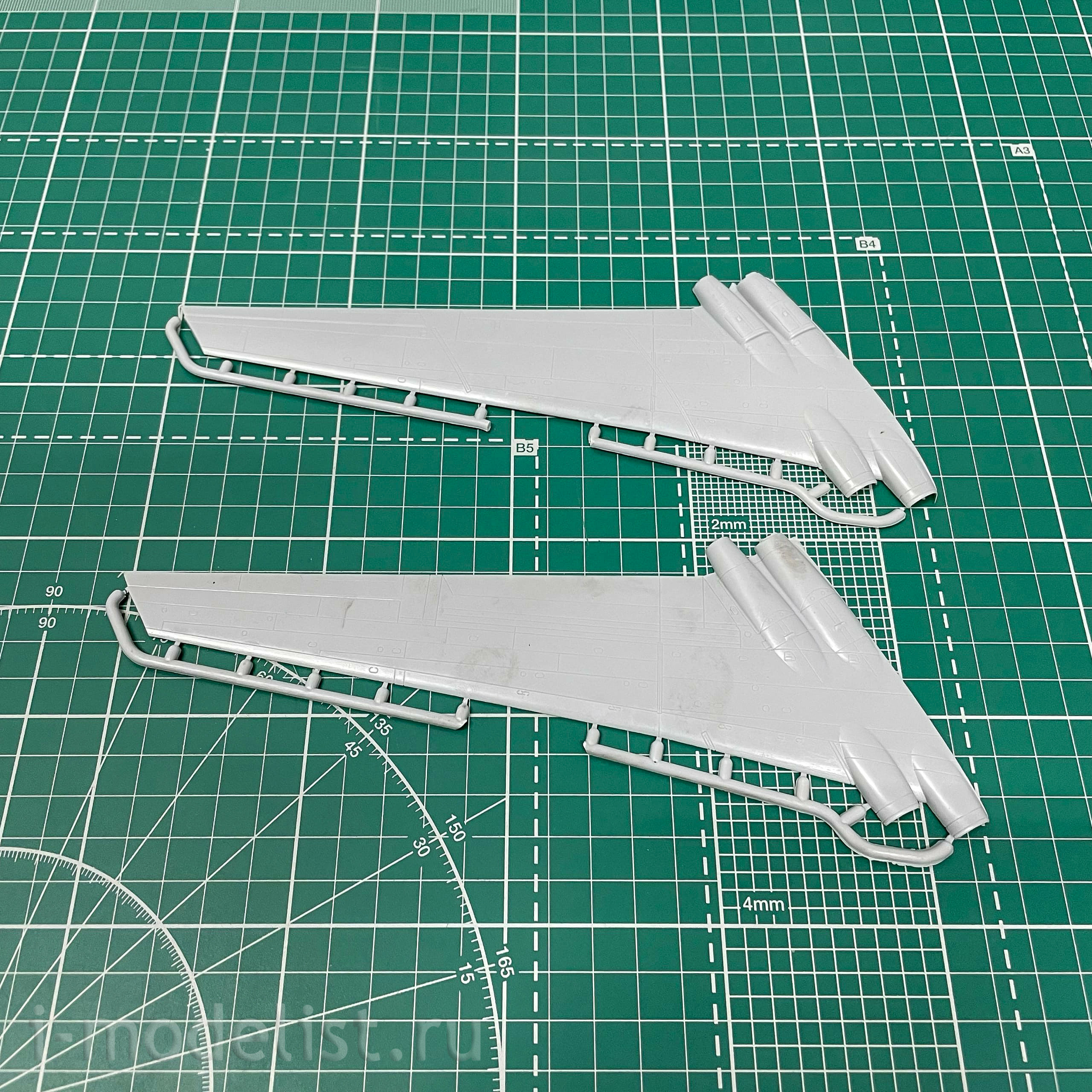 144-035 Microcosm 1/144 Myasishchev VM-T Atlant aircraft