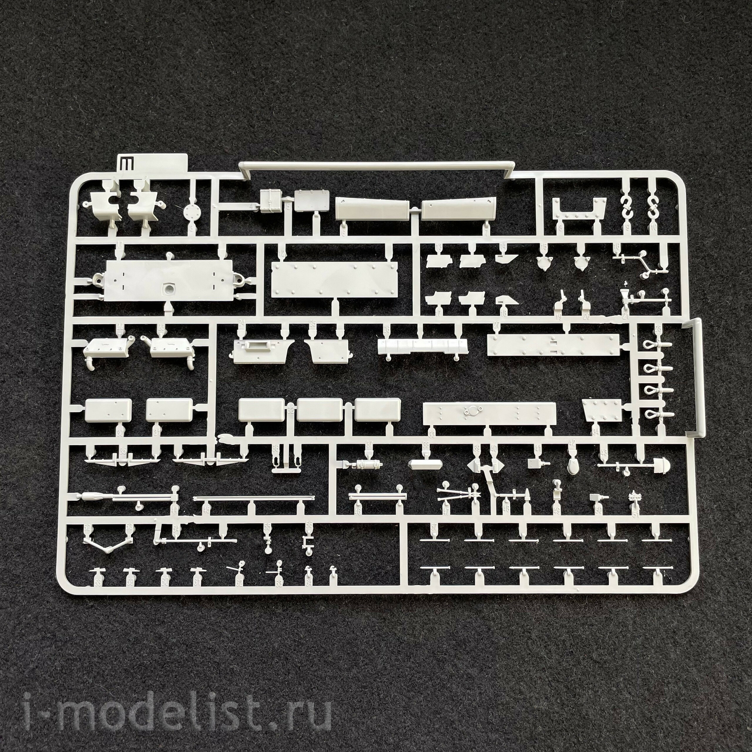 8013 Takom 1/35 Stug III Ausf.F8 (Early production)