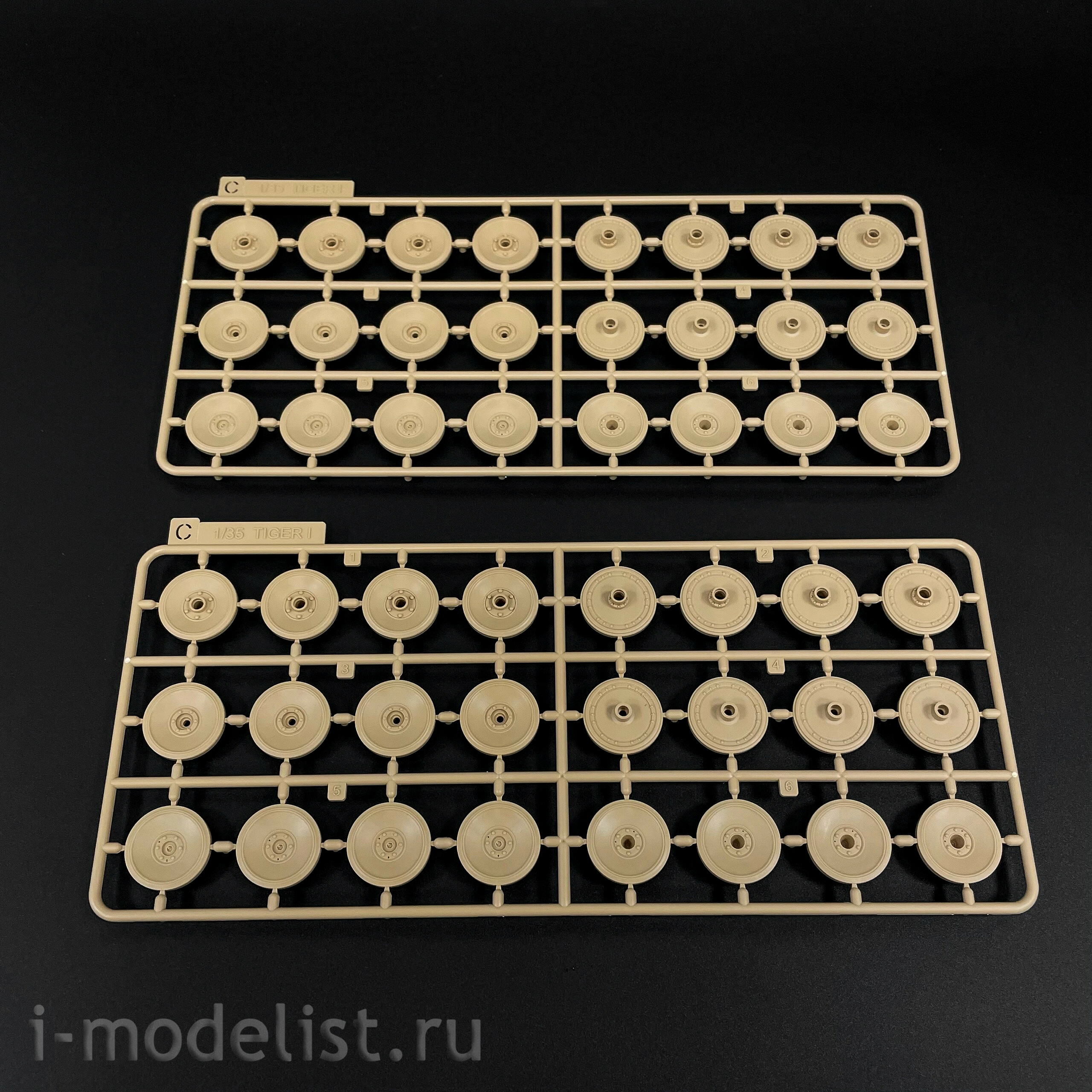 RM-5100 Rye Field Model 1/35 German Tank Pz. Kpfw. VI Ausf. E Tiger I mid. Production