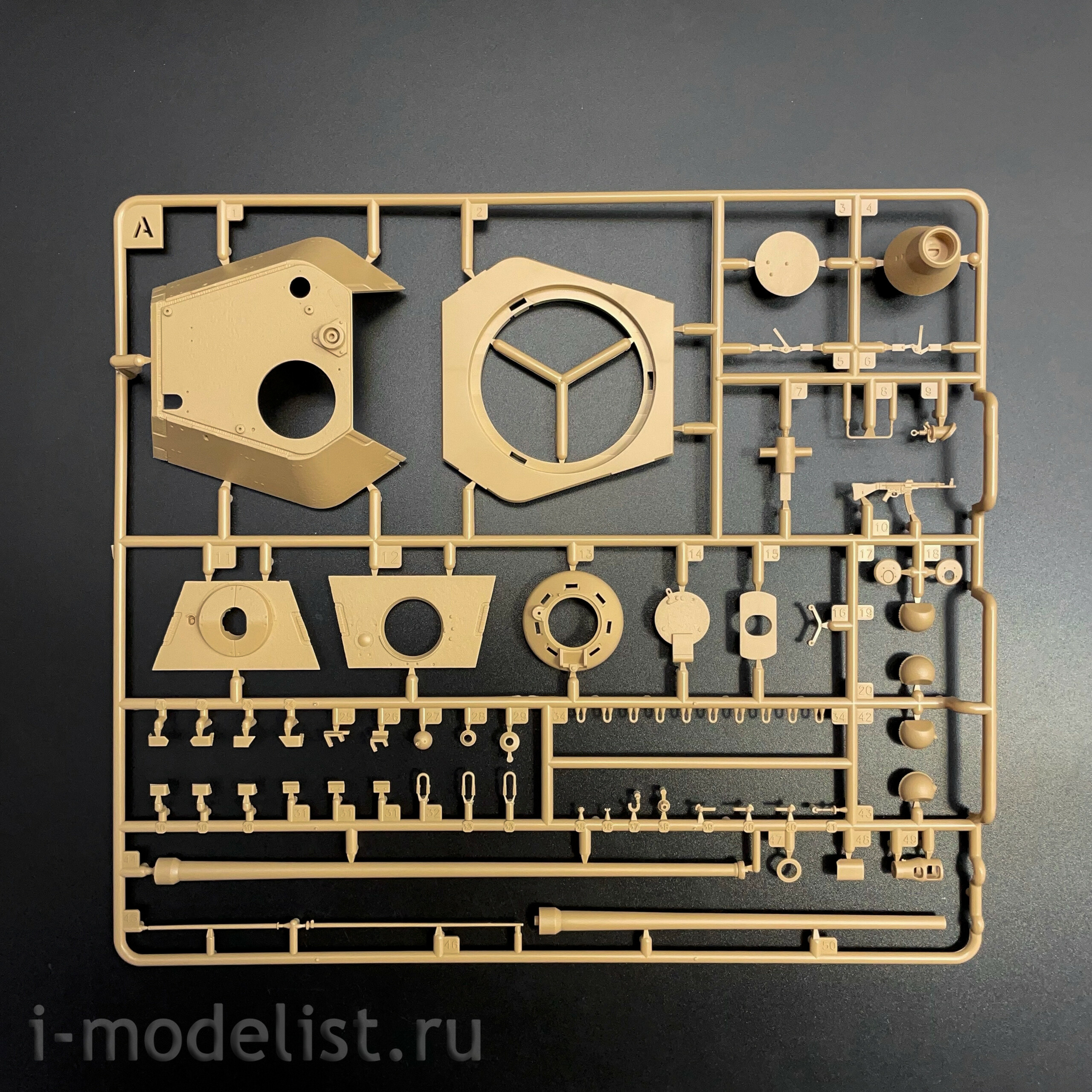 RM-5068 Rye Field Model 1/35 Medium Tank Pz.Kpfw.IV J mit Panther F Turret