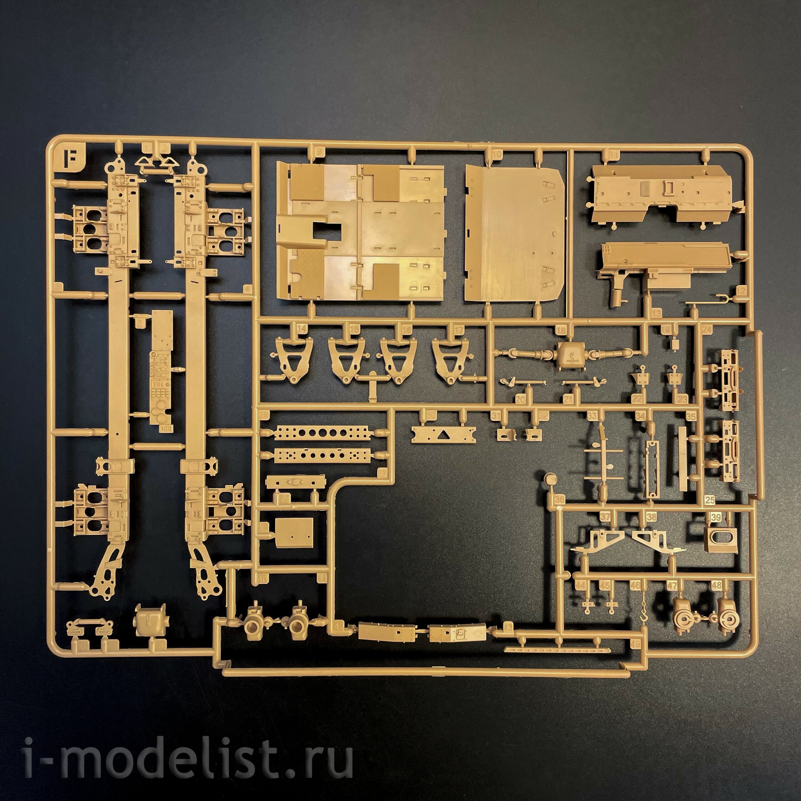 RM-5145 Rye Field Model 1/35 Американский бронированный внеtoрожник MRAP (Mine-Resistant Ambush Protected) M1240A1 M-ATV с системой RPGNET