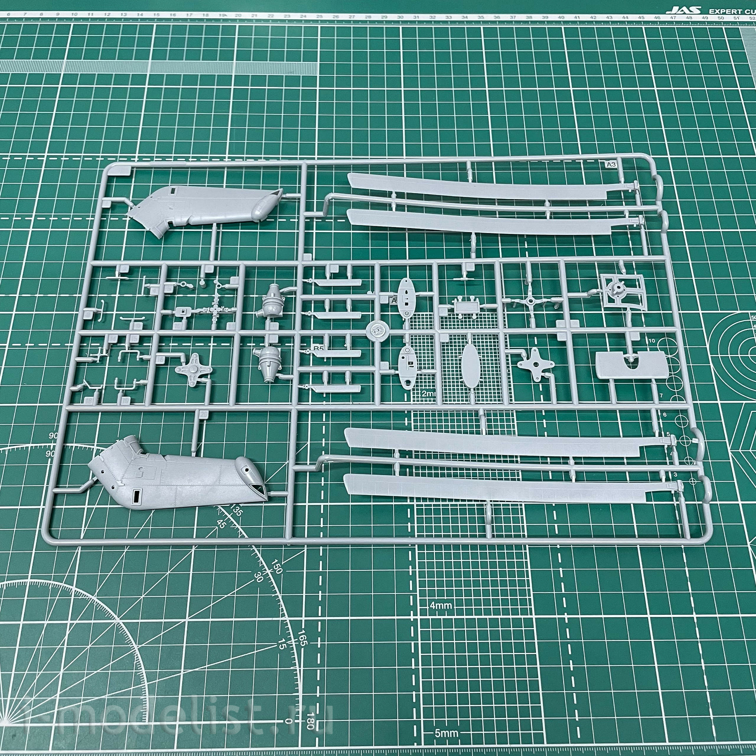 02884 Trumpeter 1/48 American Air Force Rescue Helicopter HH-34J