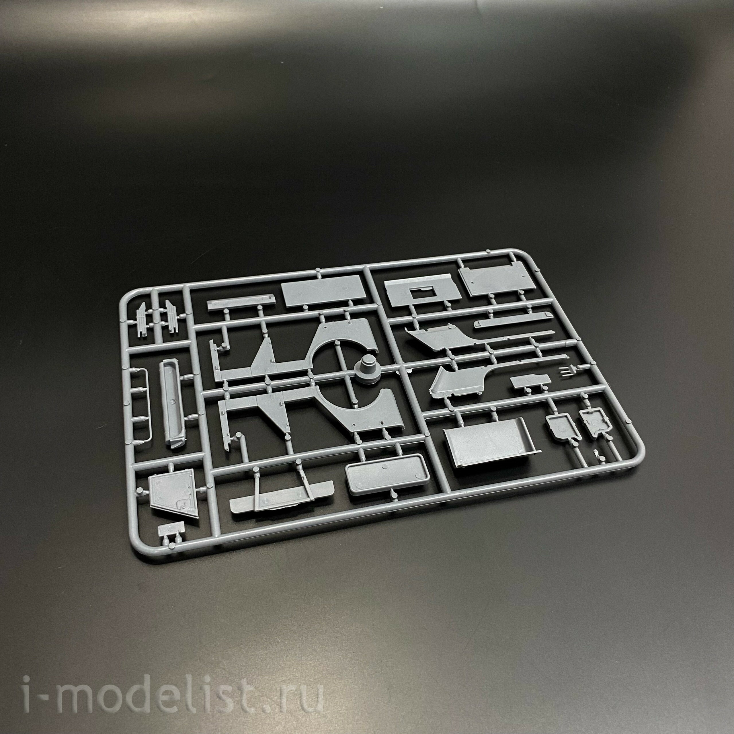 35161 MasterBox 1/35 Hitching a ride, US Paratroopers and Civilians