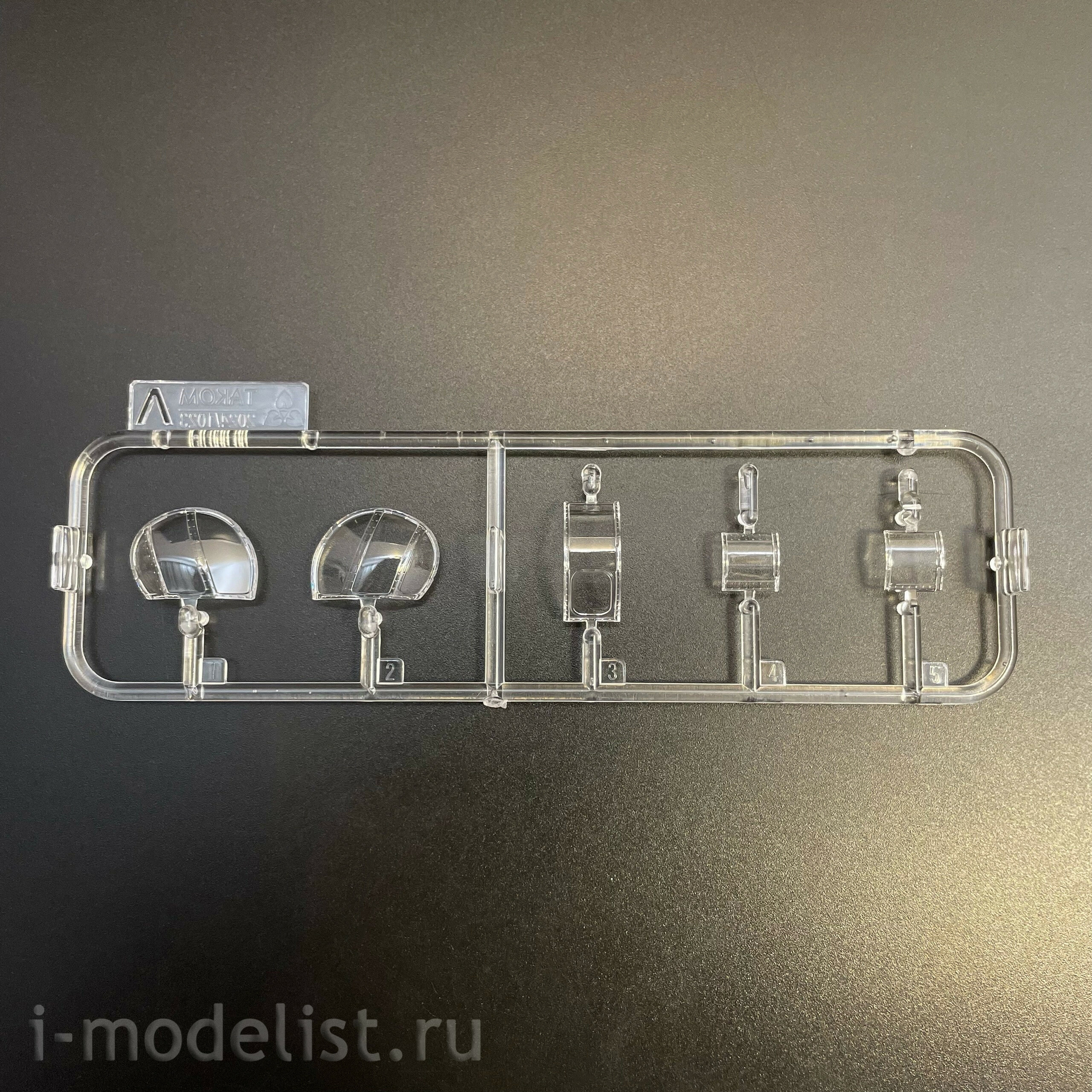 1023 Takom 1/16 Фигурка немецкого пилfromа Horter Ho-229