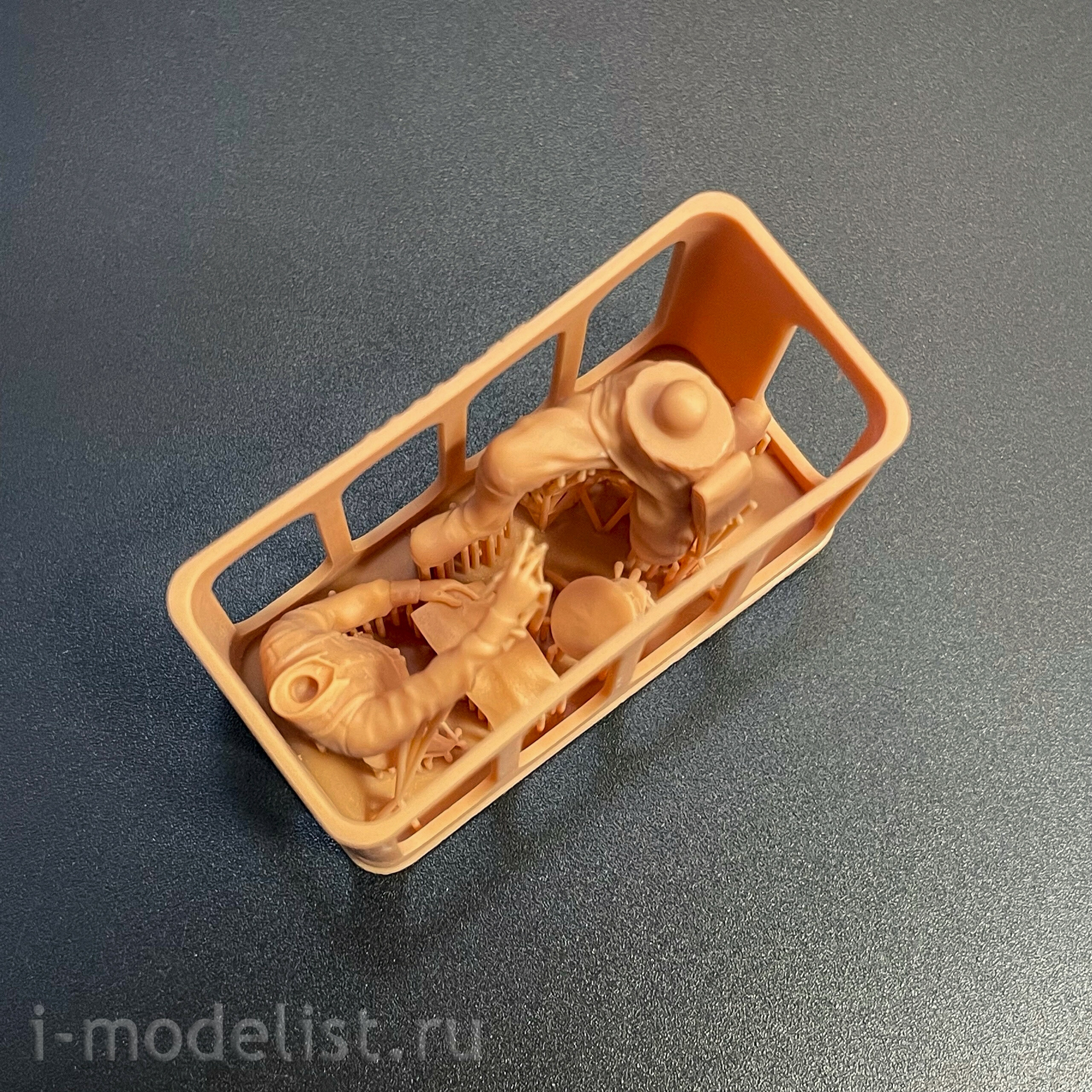FL35003 GE Models 1/35 Советский танкист конца 1930-х, фигура № 3
