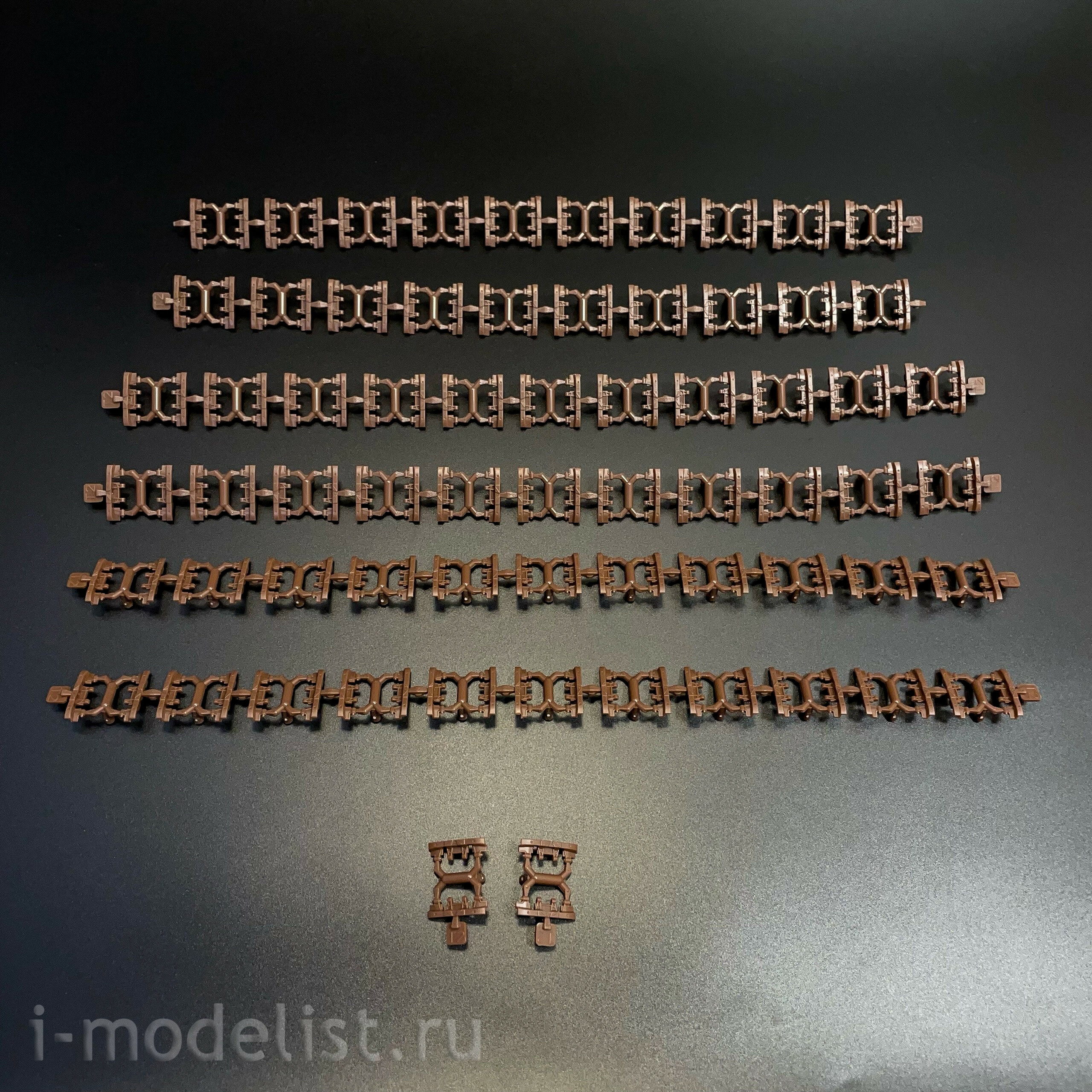 35A059 Amusing Hobby 1/35 Тяжёлый немецкий танк Tiger (P) 003 с Zimmerit в мае 1944 года