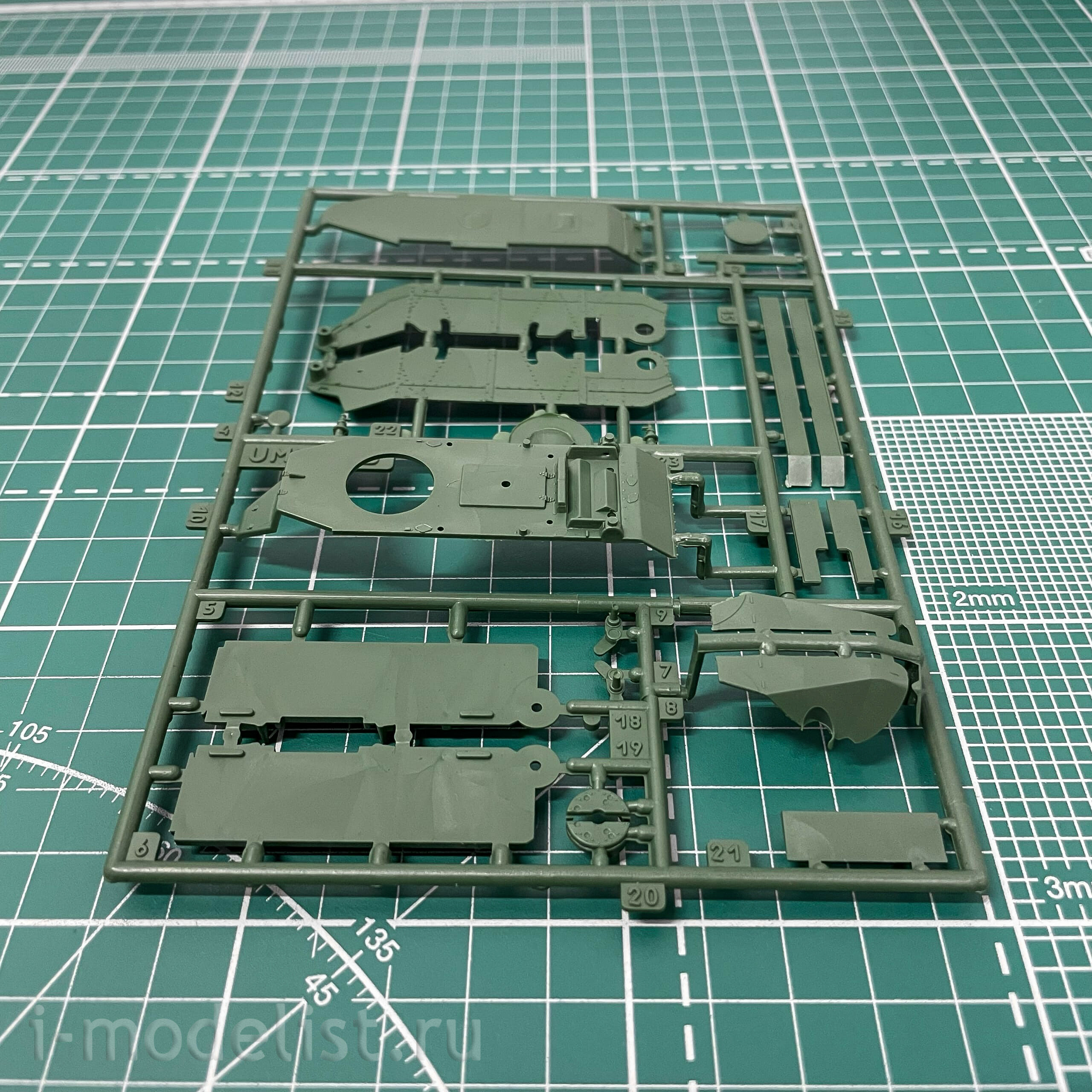 239 UM 1/72 Soviet tank BT-7M