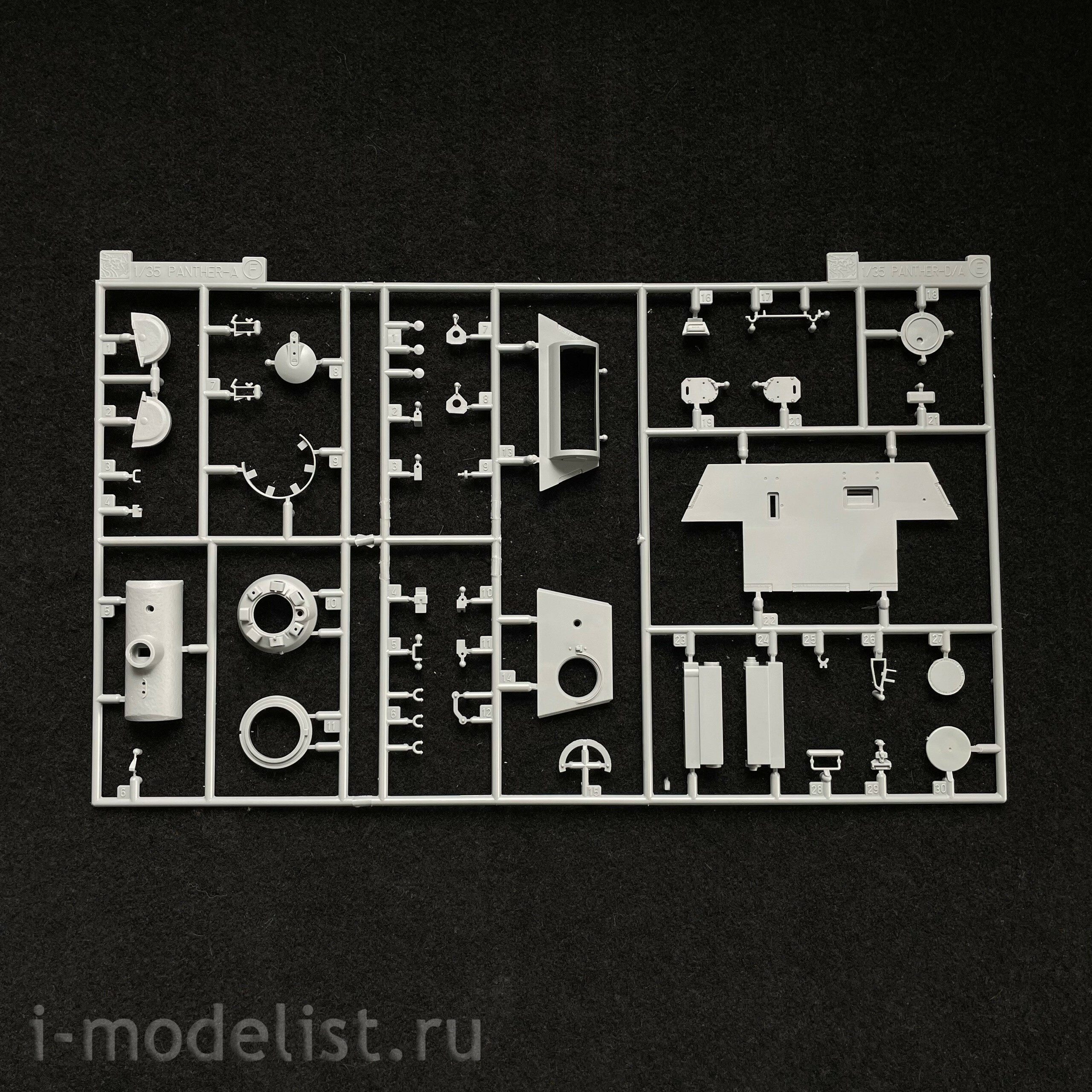 6813 Dragon 1/35 Pz.Beob.Wg.V Ausf.D Early Production