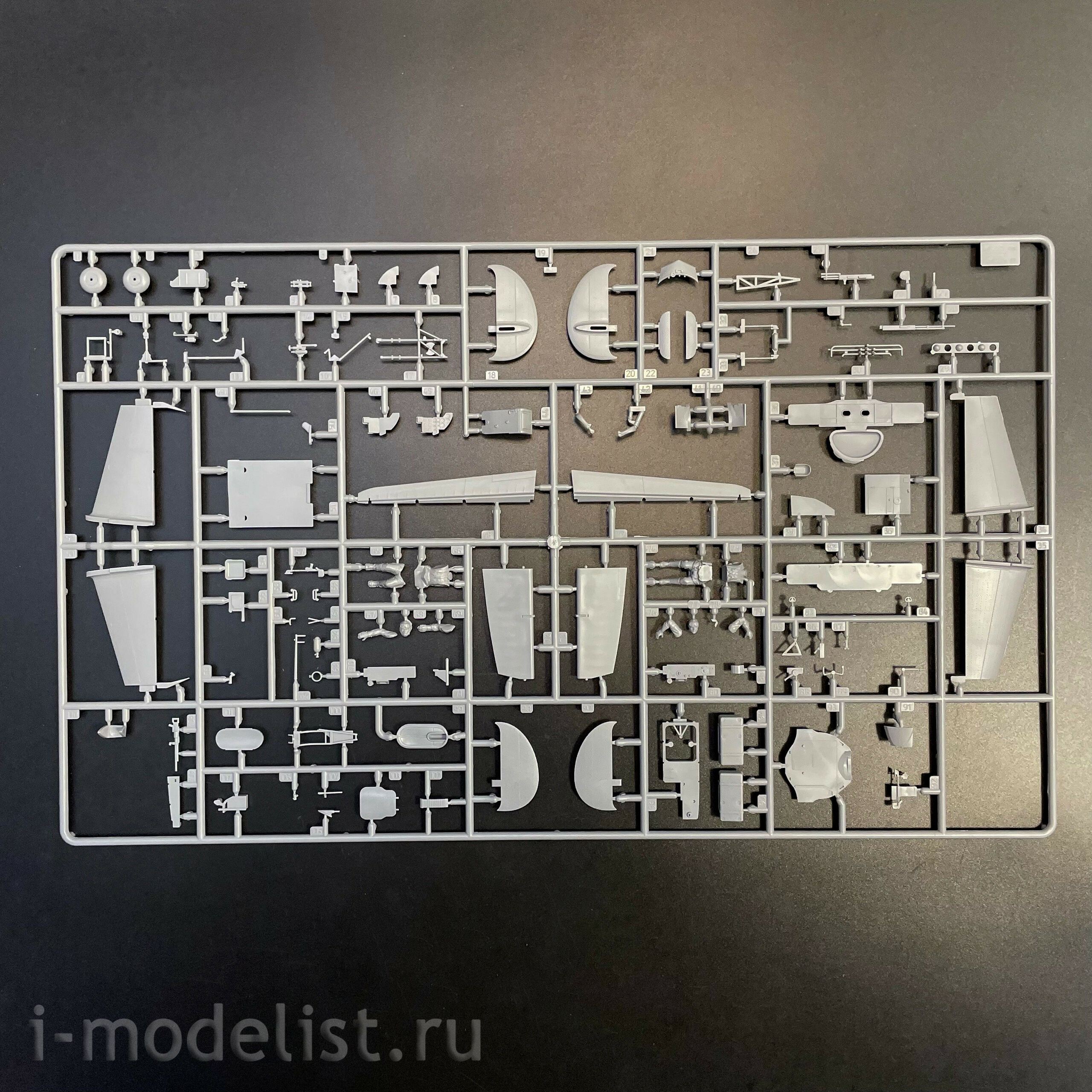 4809ГП Zvezda 1/48 Герои Победы. Пикирующий бомбардировщик Пе-2