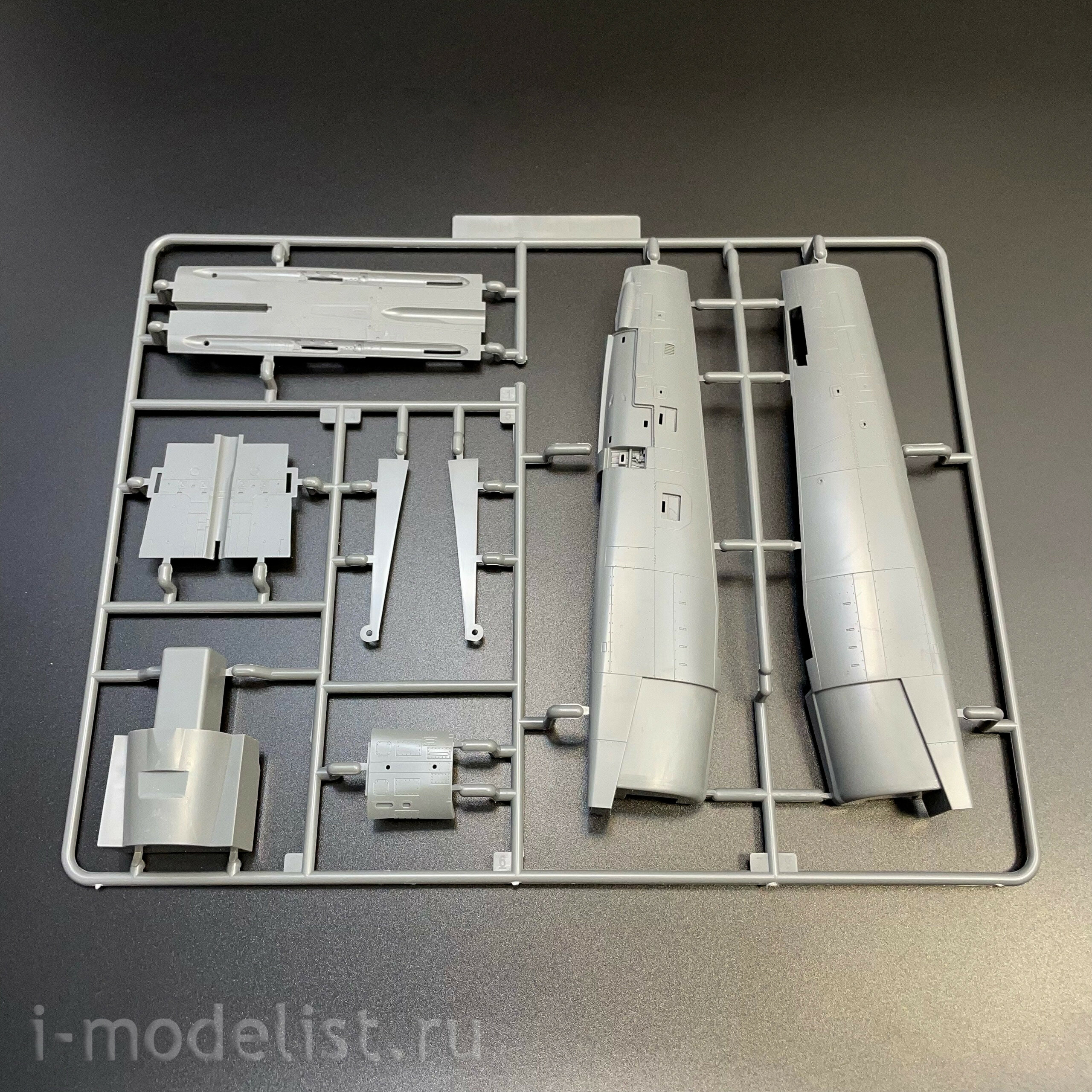 L4834 Great Wall Hobby 1/48 Истребитель-перехватчик F-14D Tomcat