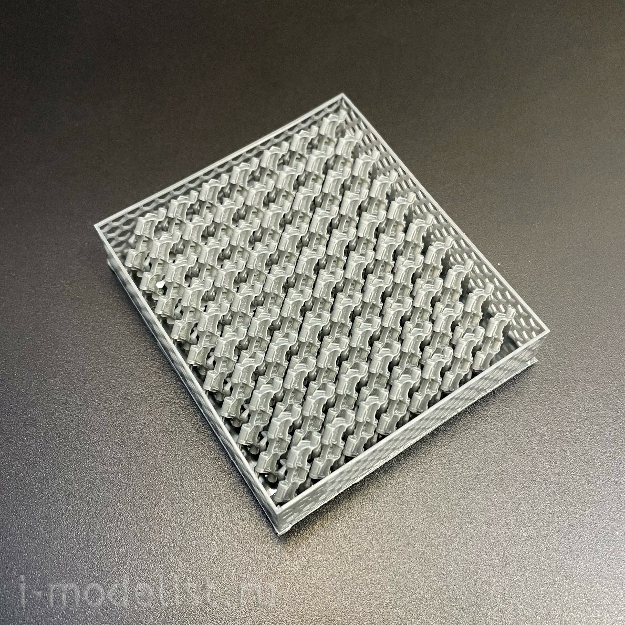 TL35033 GE Models 1/35 Траки 2С3 