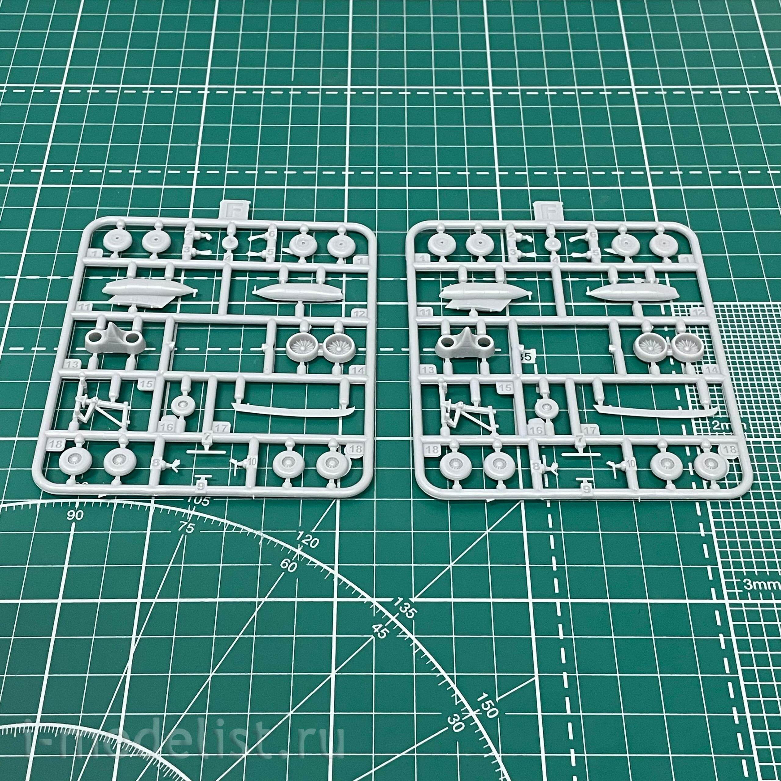 328 Roden 1/144 Vickers Type 1170 VC10 K4 R. A. F. Tanker
