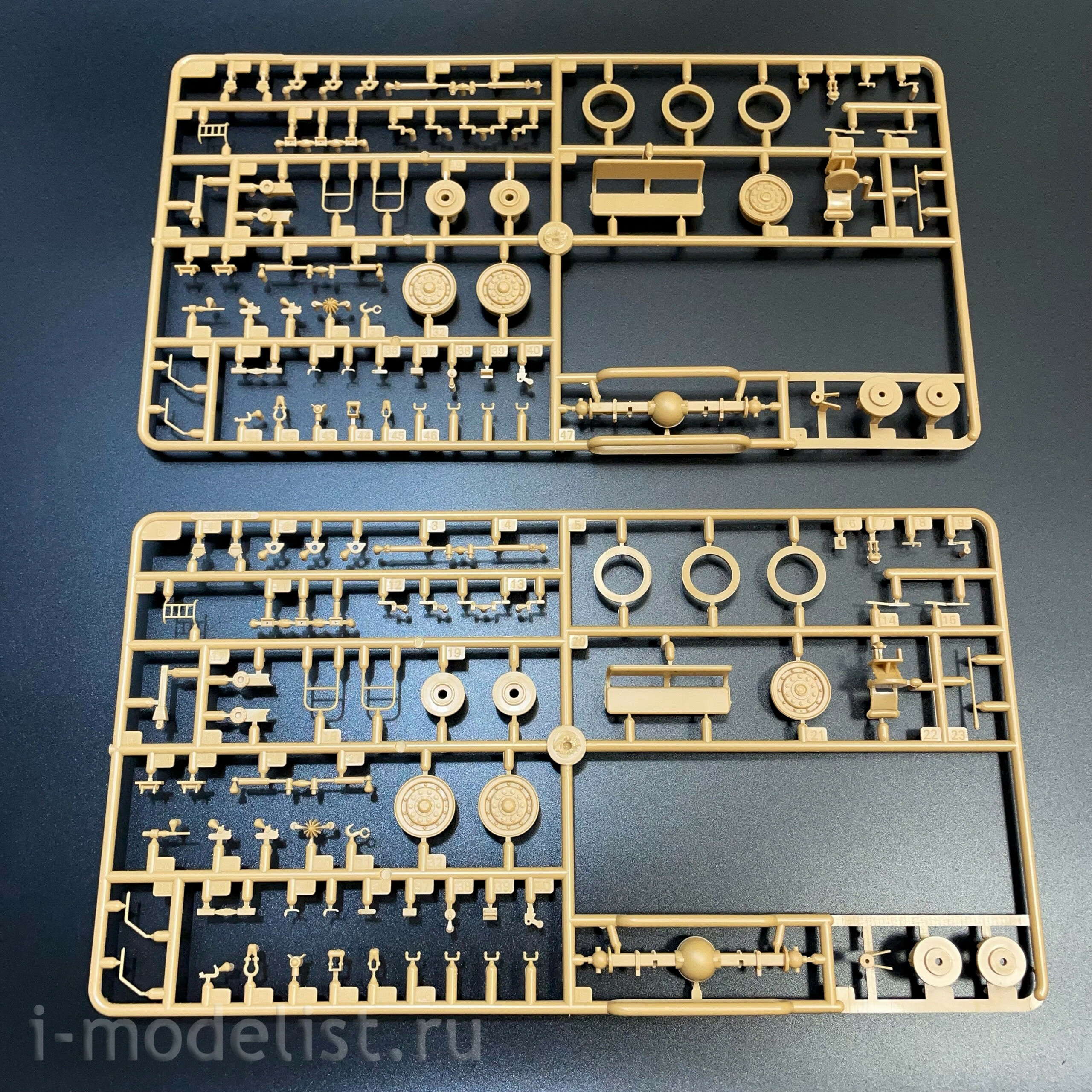 84573 HobbyBoss 1/35 Бронеавтомобиль Cadillac Gage LAV-300 с 90-мм орудием