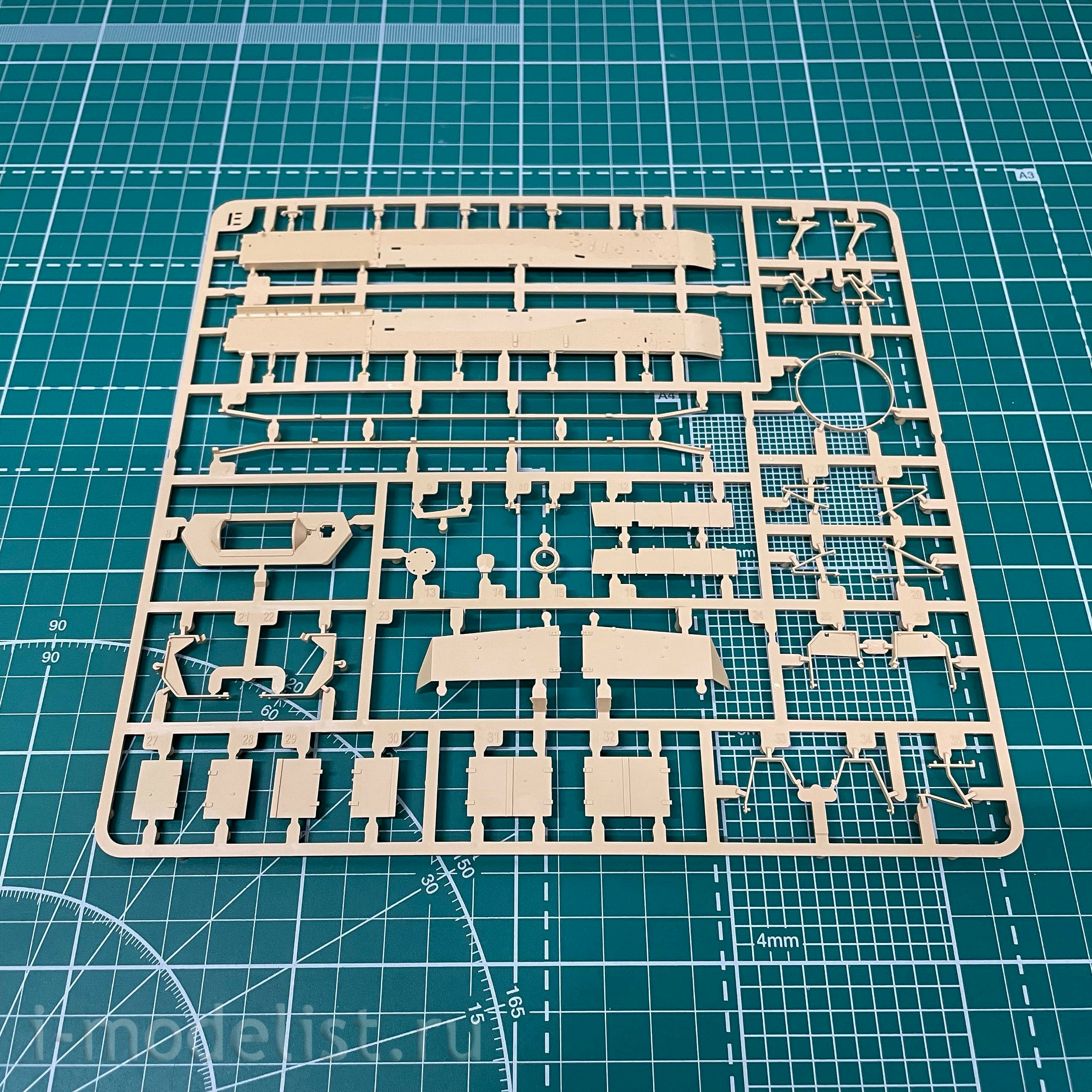 RM-5053 Rye Field Model 1/35 Medium Tank Pz.Kpfw.IV Ausf. G Sd.Kfz. 161/1
