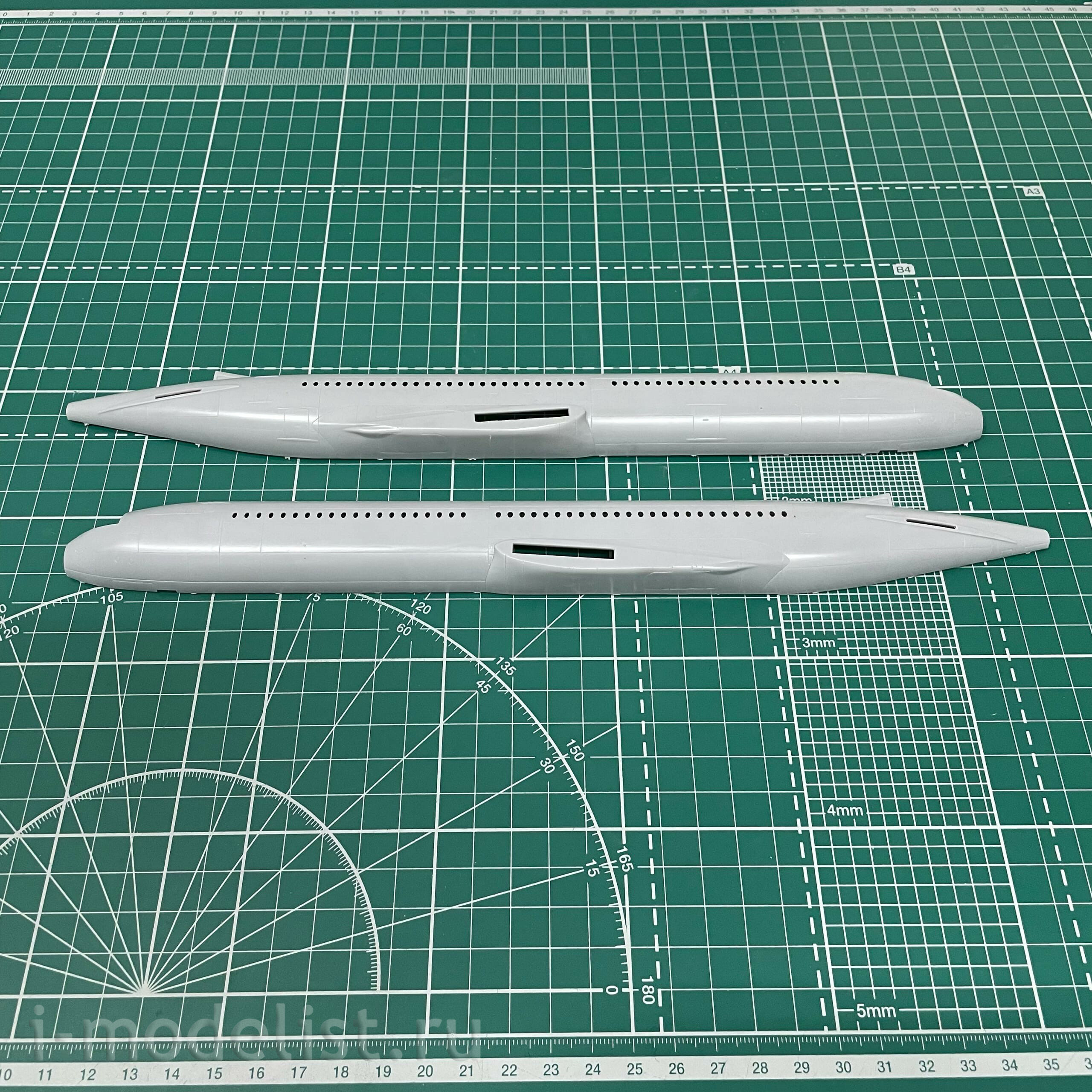 328 Roden 1/144 Vickers Type 1170 VC10 K4 R. A. F. Tanker